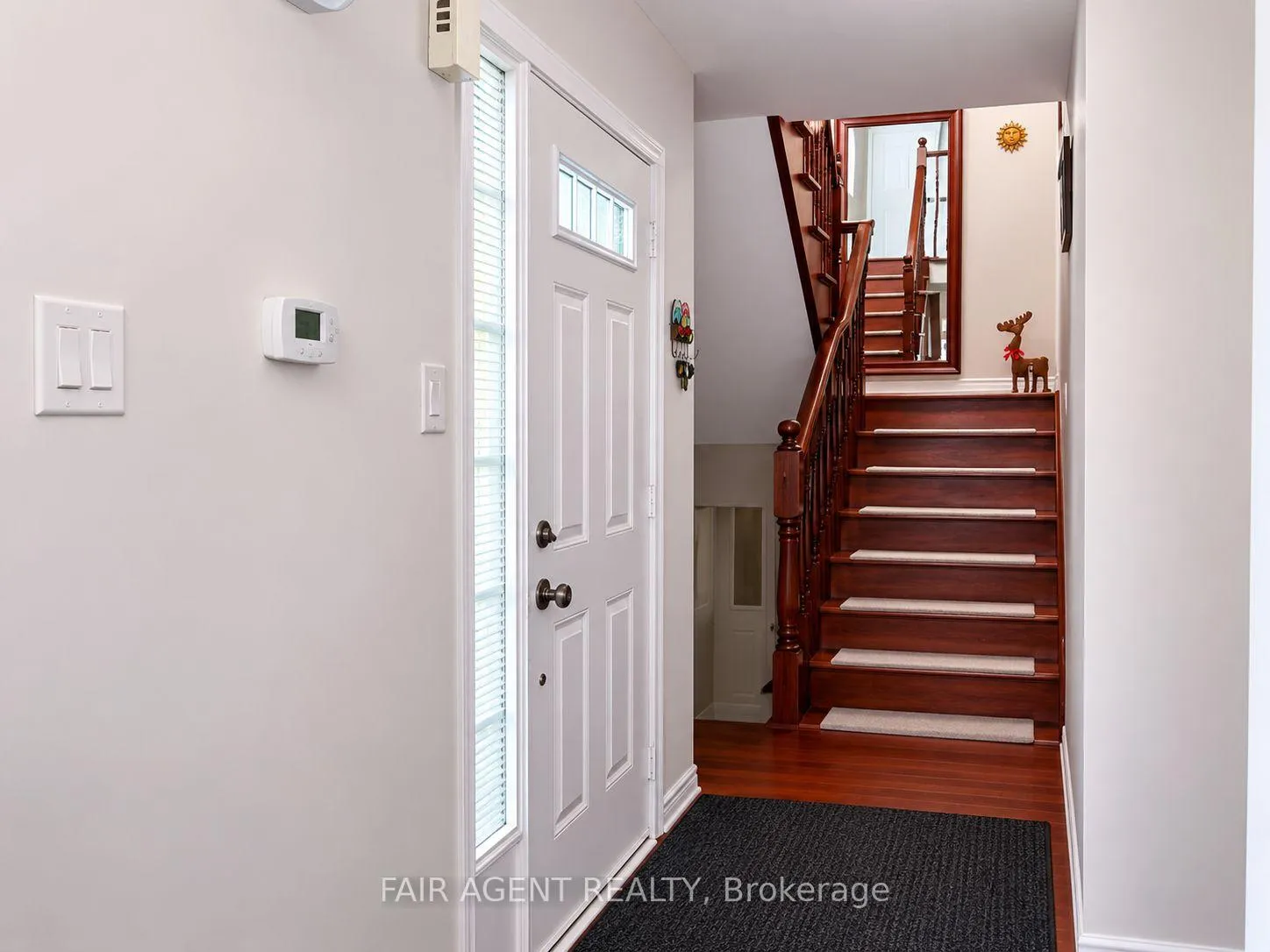 Photo 4 of 28 Elderberry Avenue, Grimsby, Grimsby West — HOMEH