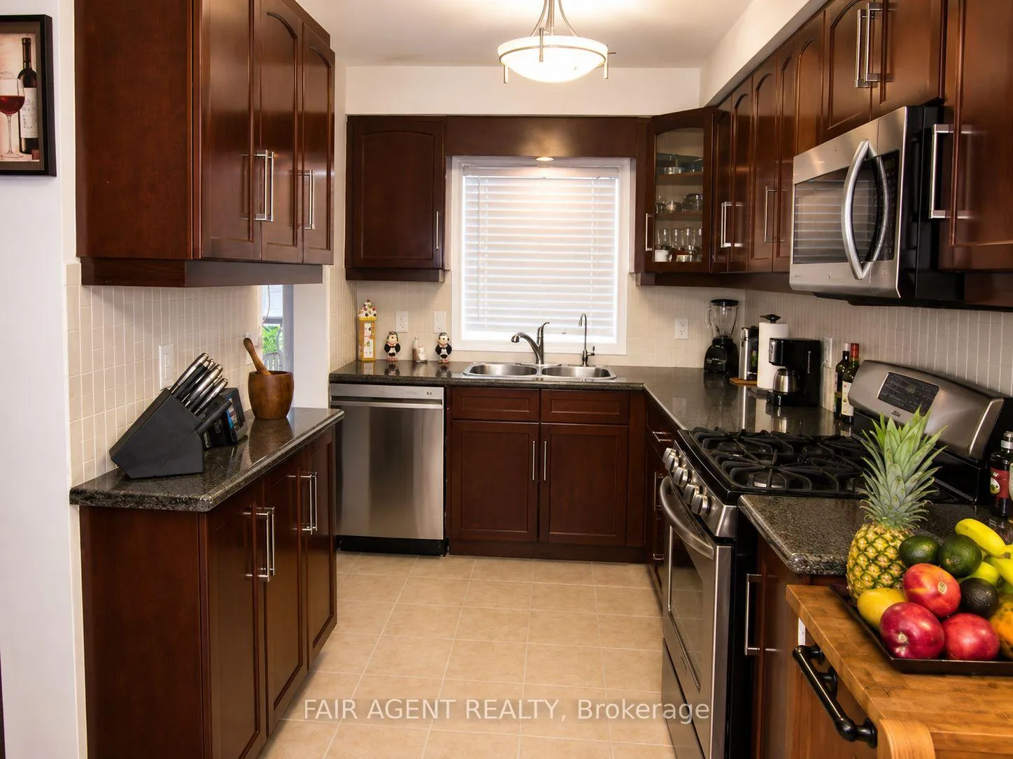 Photo 8 of 28 Elderberry Avenue, Grimsby, Grimsby West — HOMEH