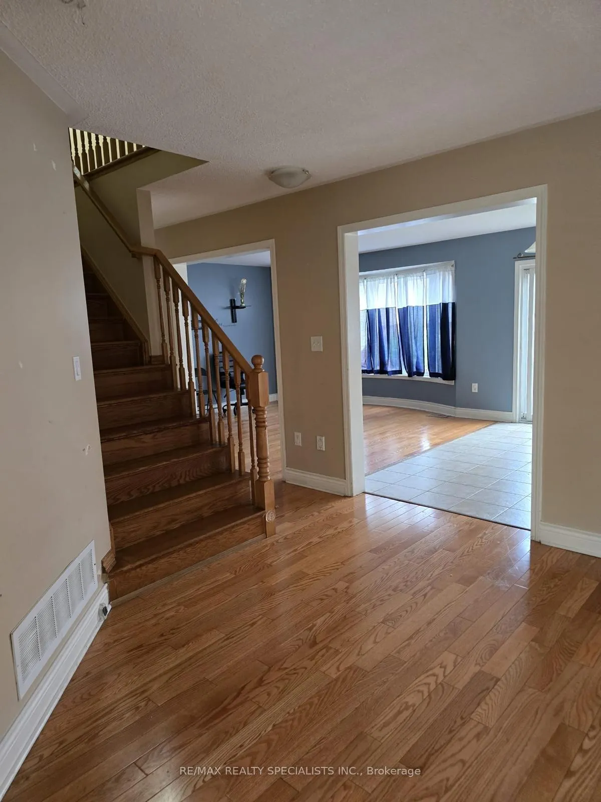 Photo 1 of 37 Ponymeadow Way, Brampton, Credit Valley — HOMEH