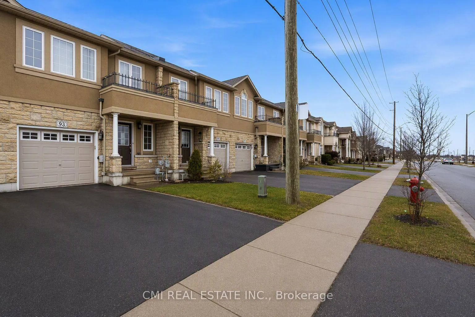 Photo 4 of 93 Penny Lane, Hamilton, Stoney Creek — HOMEH