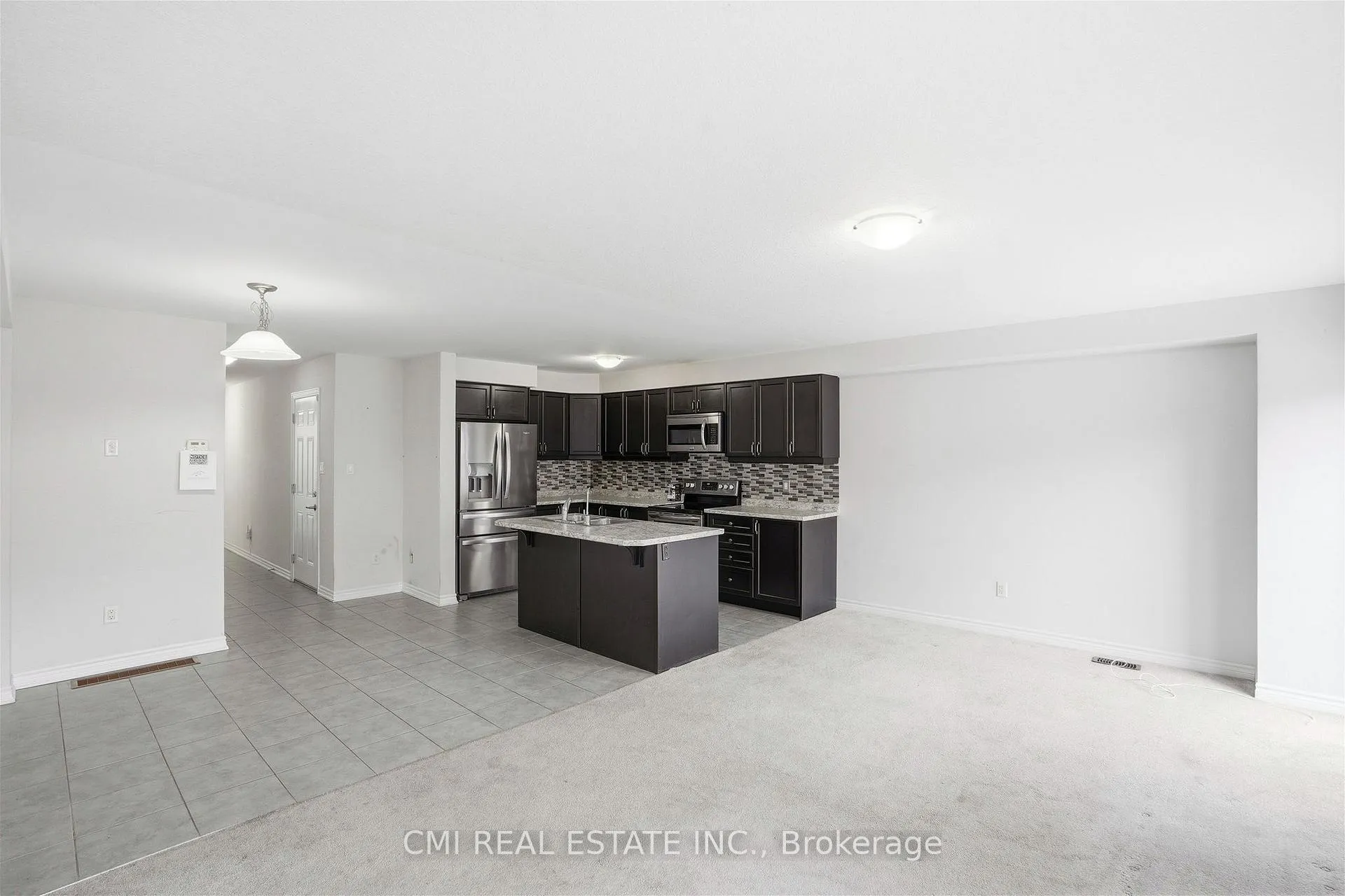 Photo 10 of 93 Penny Lane, Hamilton, Stoney Creek — HOMEH