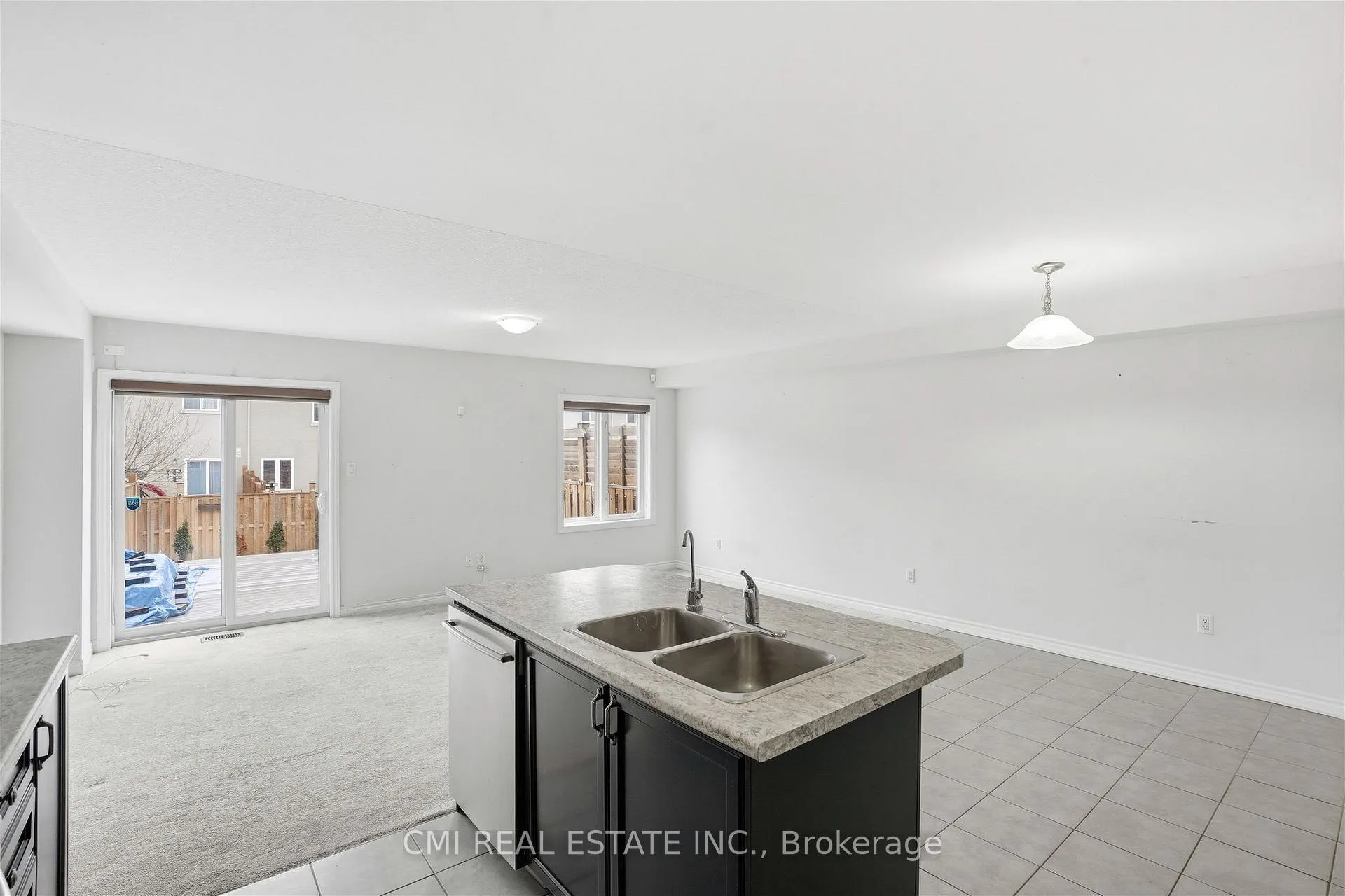 Photo 13 of 93 Penny Lane, Hamilton, Stoney Creek — HOMEH