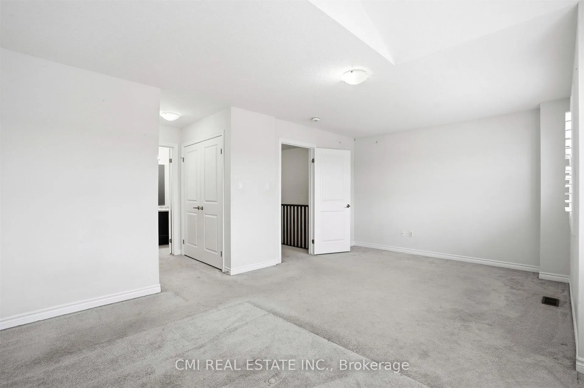 Photo 15 of 93 Penny Lane, Hamilton, Stoney Creek — HOMEH
