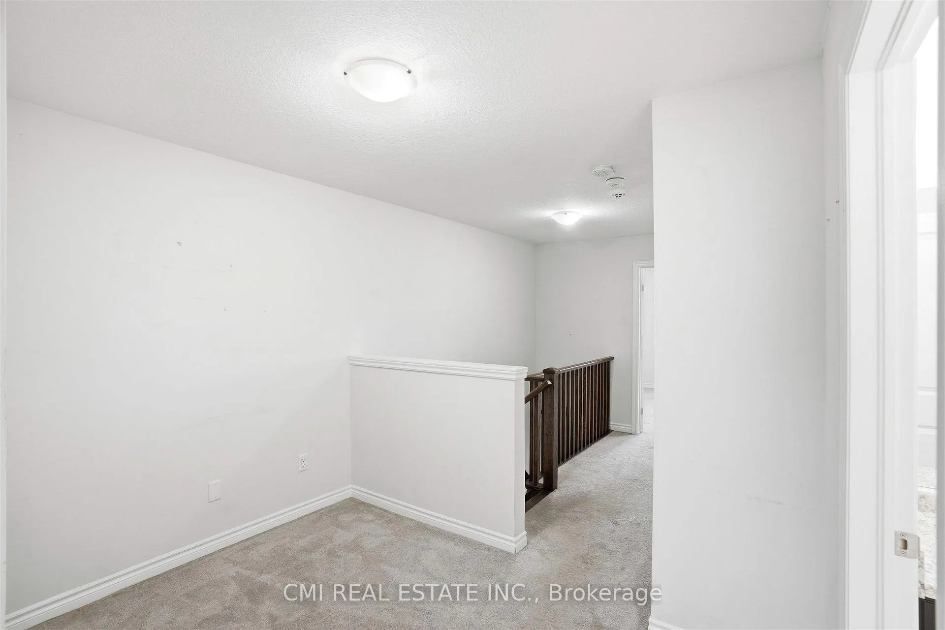 Photo 16 of 93 Penny Lane, Hamilton, Stoney Creek — HOMEH