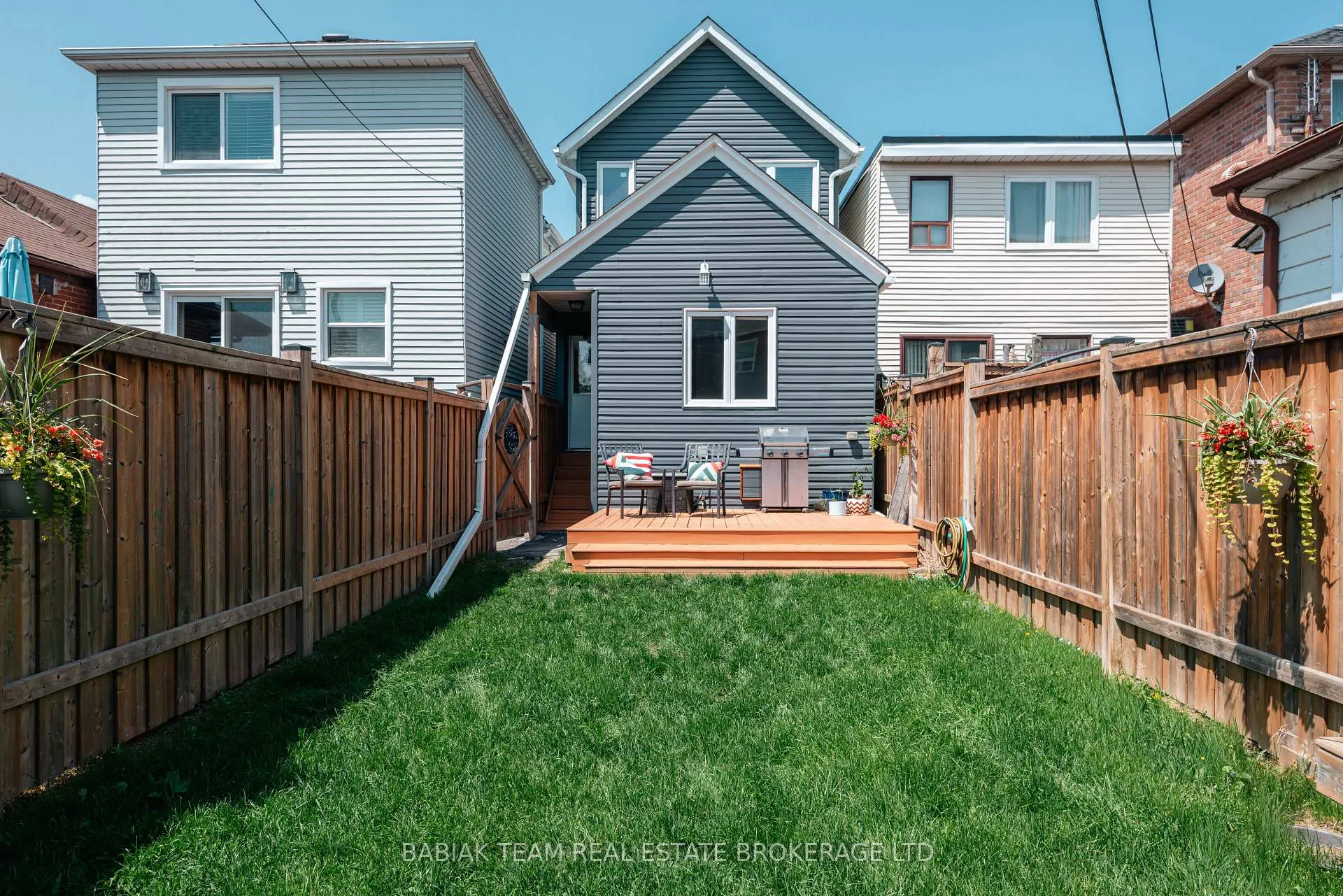 Photo 27 of 23 Teignmouth Avenue, Toronto, Caledonia-Fairbank — HOMEH