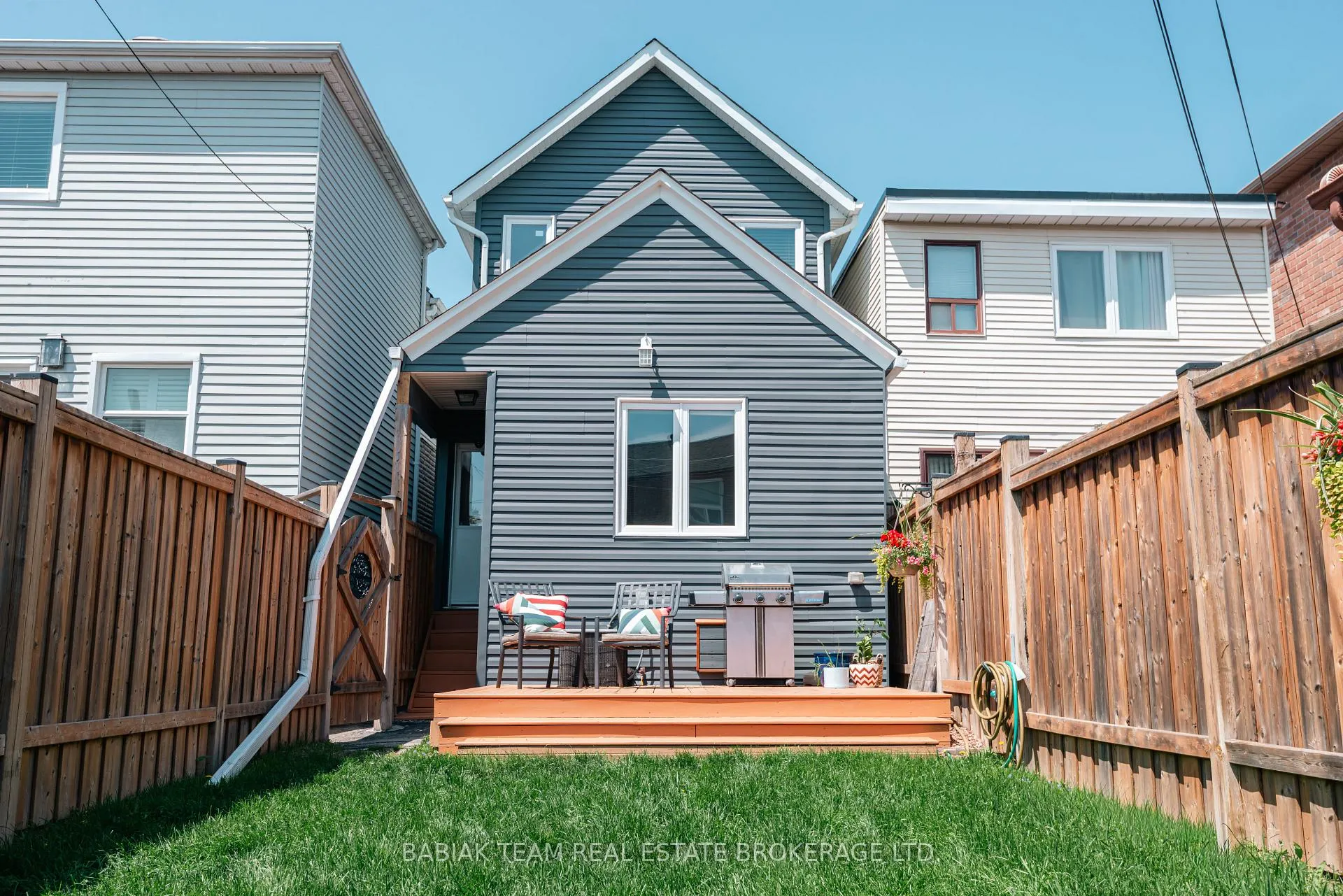 Photo 29 of 23 Teignmouth Avenue, Toronto, Caledonia-Fairbank — HOMEH