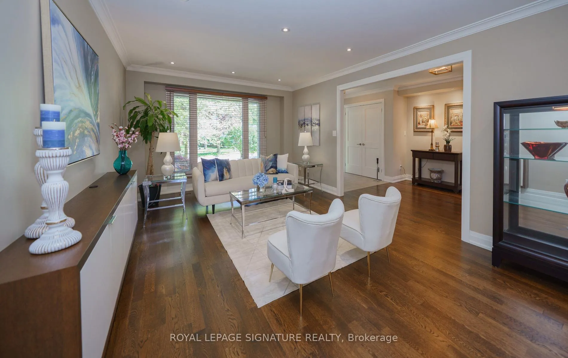 Photo 6 of 12 Abbeywood Trail, North York, Banbury-Don Mills — HOMEH