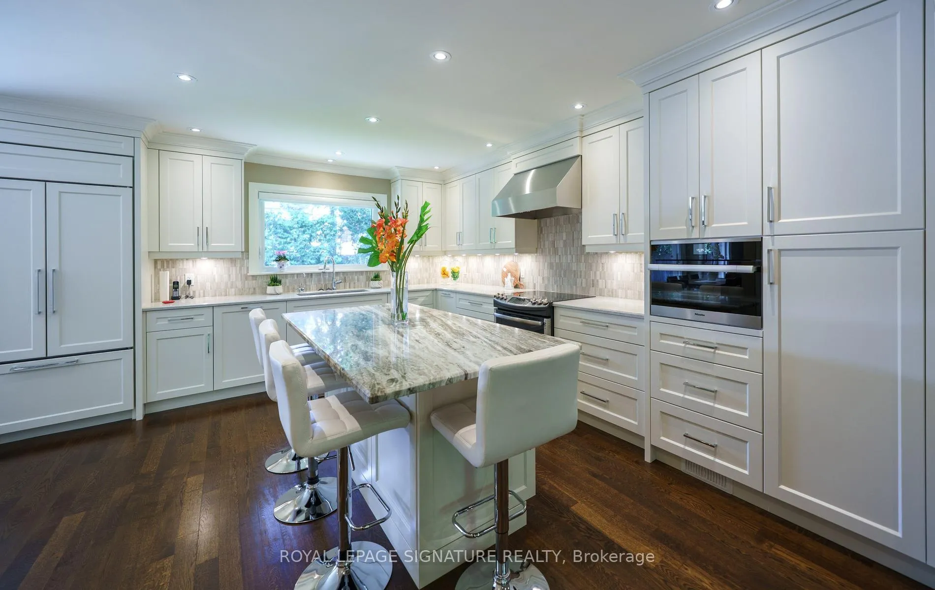 Photo 10 of 12 Abbeywood Trail, North York, Banbury-Don Mills — HOMEH