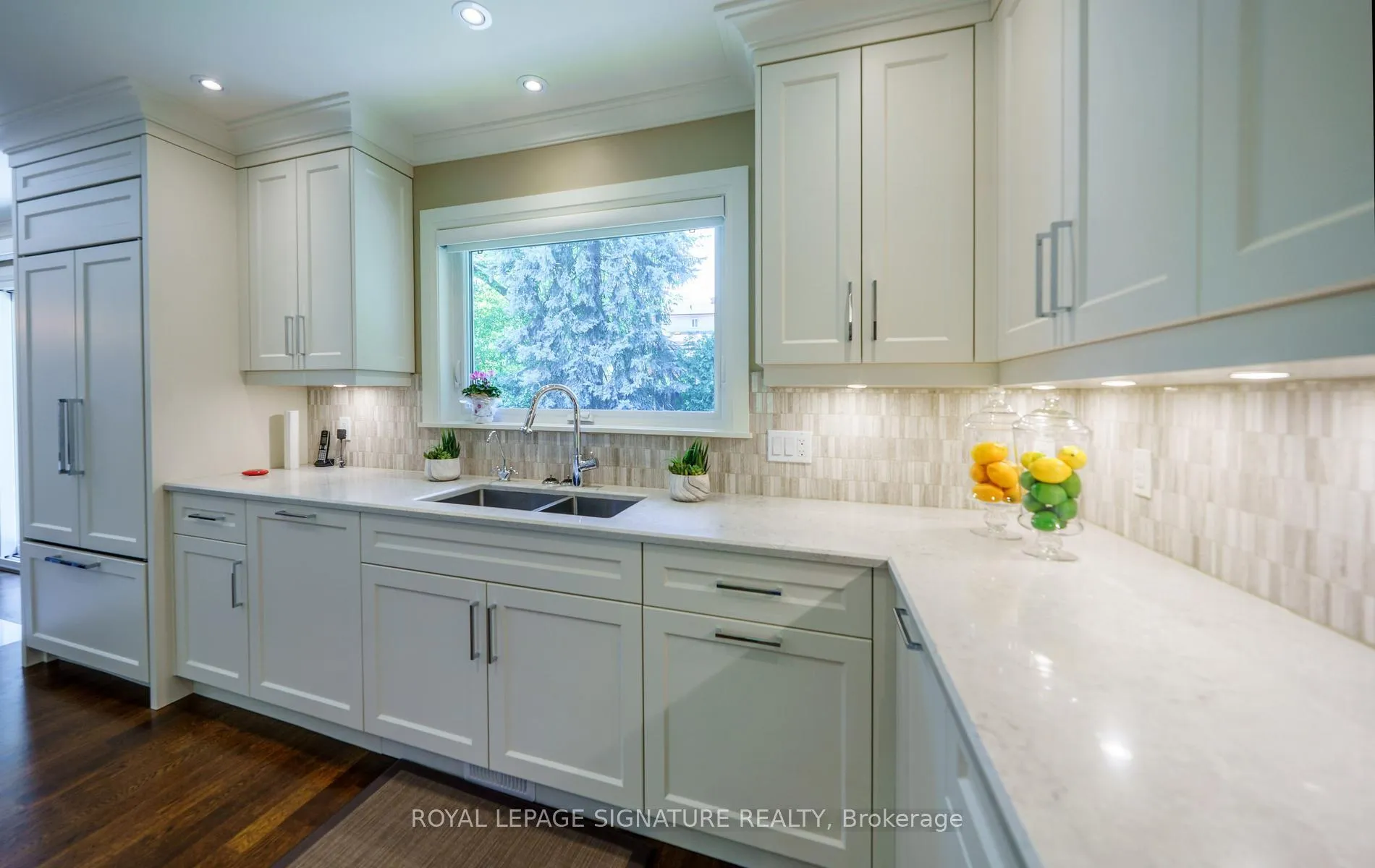 Photo 12 of 12 Abbeywood Trail, North York, Banbury-Don Mills — HOMEH