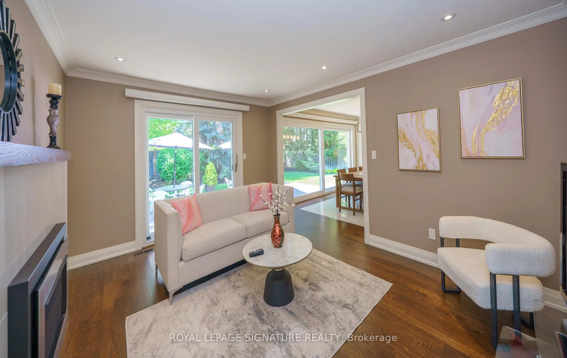 Photo 15 of 12 Abbeywood Trail, North York, Banbury-Don Mills — HOMEH