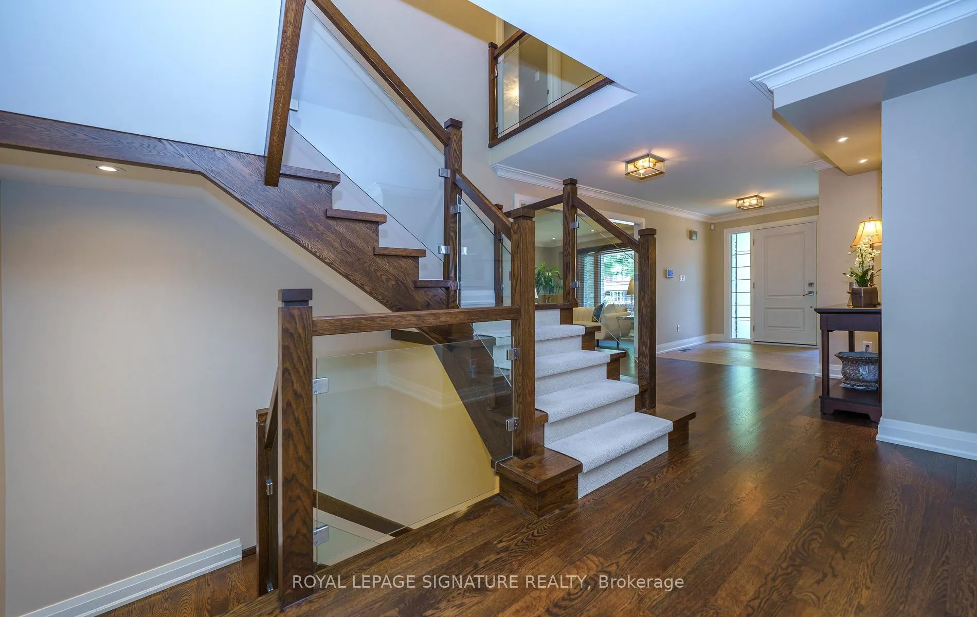 Photo 16 of 12 Abbeywood Trail, North York, Banbury-Don Mills — HOMEH