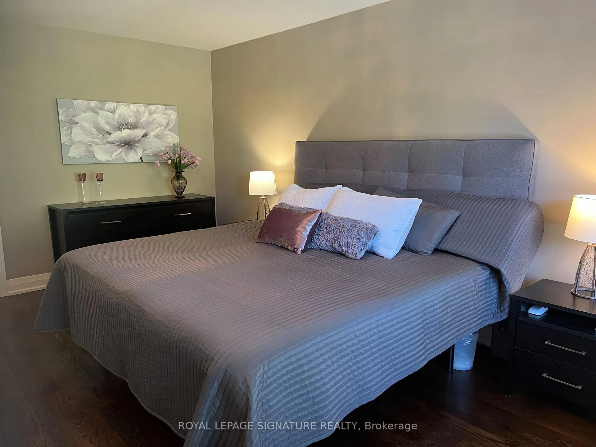 Photo 21 of 12 Abbeywood Trail, North York, Banbury-Don Mills — HOMEH