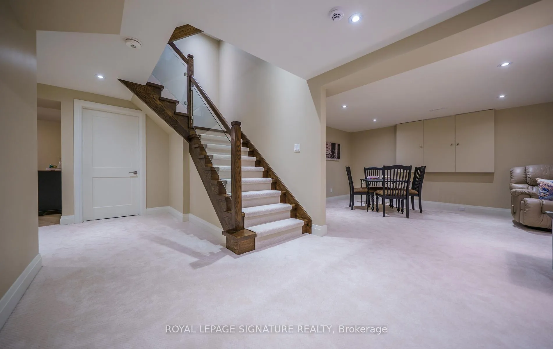 Photo 29 of 12 Abbeywood Trail, North York, Banbury-Don Mills — HOMEH
