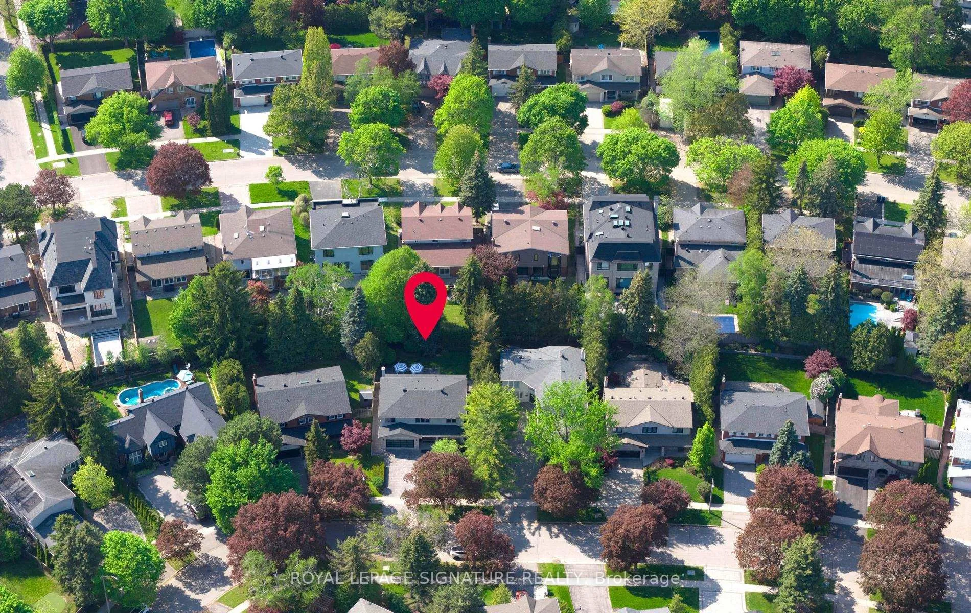 Photo 47 of 12 Abbeywood Trail, North York, Banbury-Don Mills — HOMEH