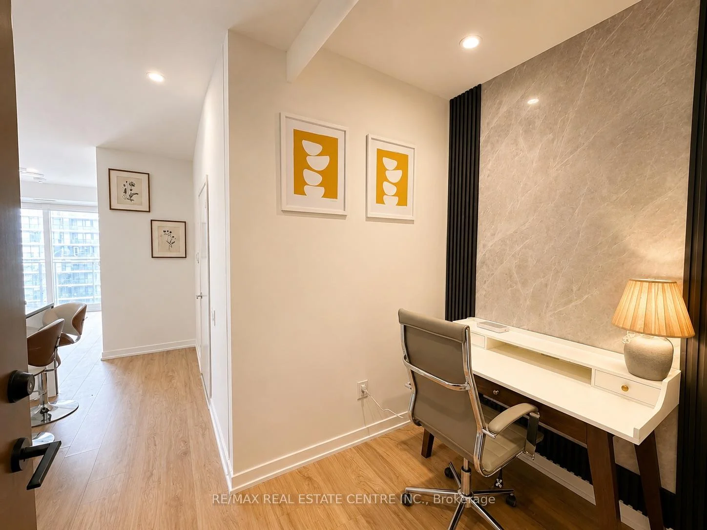 Photo 5 of Unit 2811, 4065 Confederation Parkway, Mississauga, City Centre — HOMEH