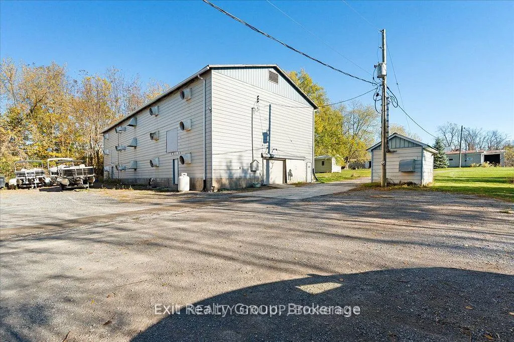Photo 37 of 2421 County Rd 3, Prince Edward County, Ameliasburg Ward — HOMEH