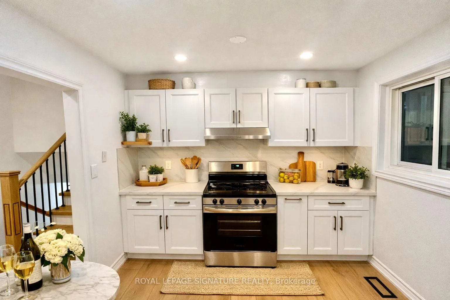 Photo 3 of 14 Glentworth Road, North York, Don Valley Village — HOMEH