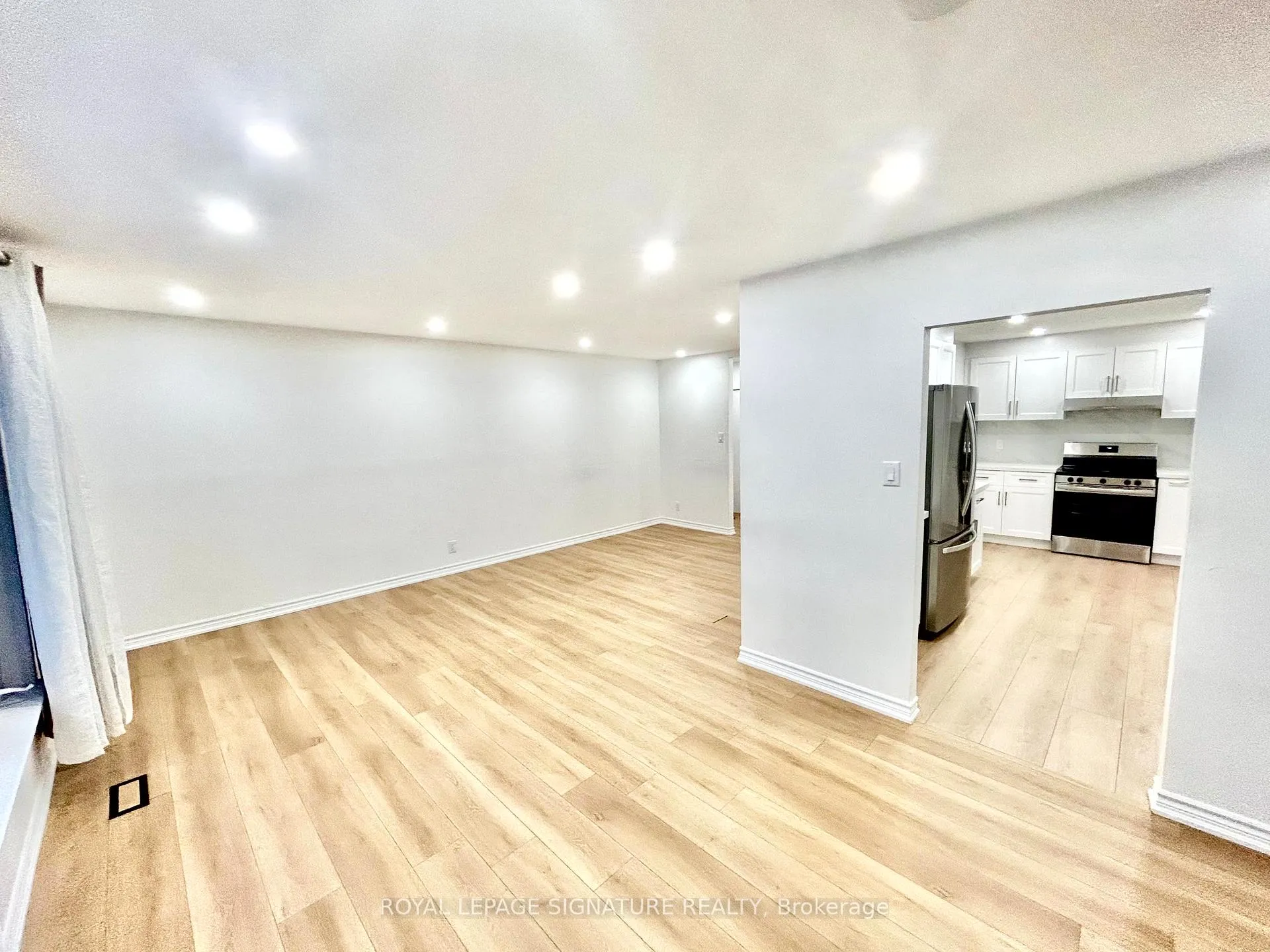 Photo 16 of 14 Glentworth Road, North York, Don Valley Village — HOMEH