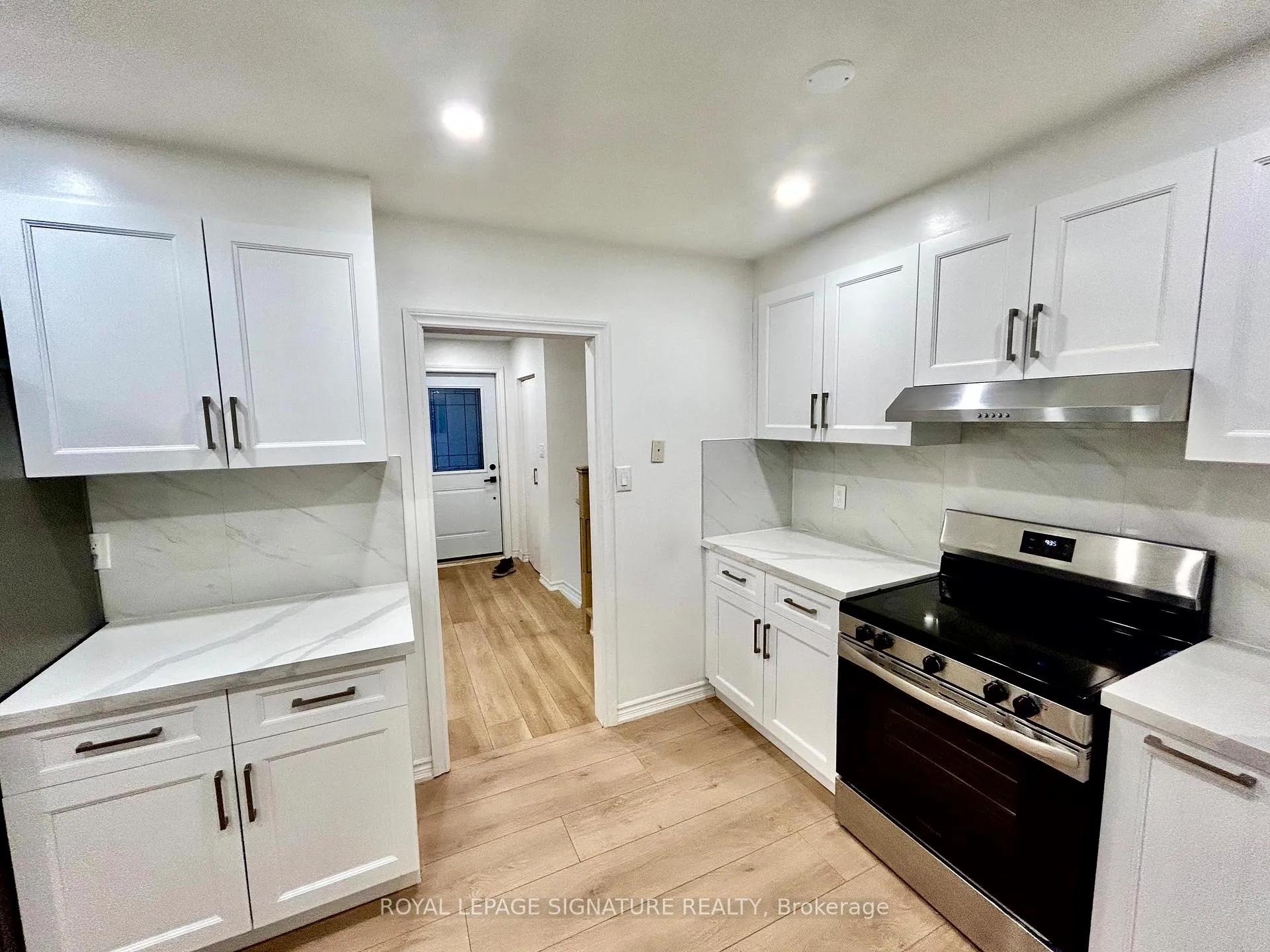 Photo 18 of 14 Glentworth Road, North York, Don Valley Village — HOMEH