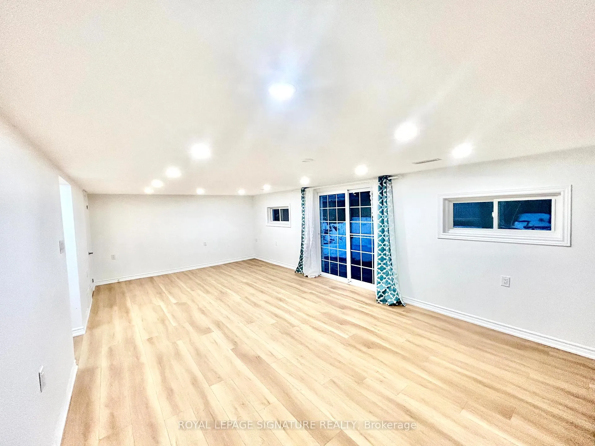 Photo 21 of 14 Glentworth Road, North York, Don Valley Village — HOMEH