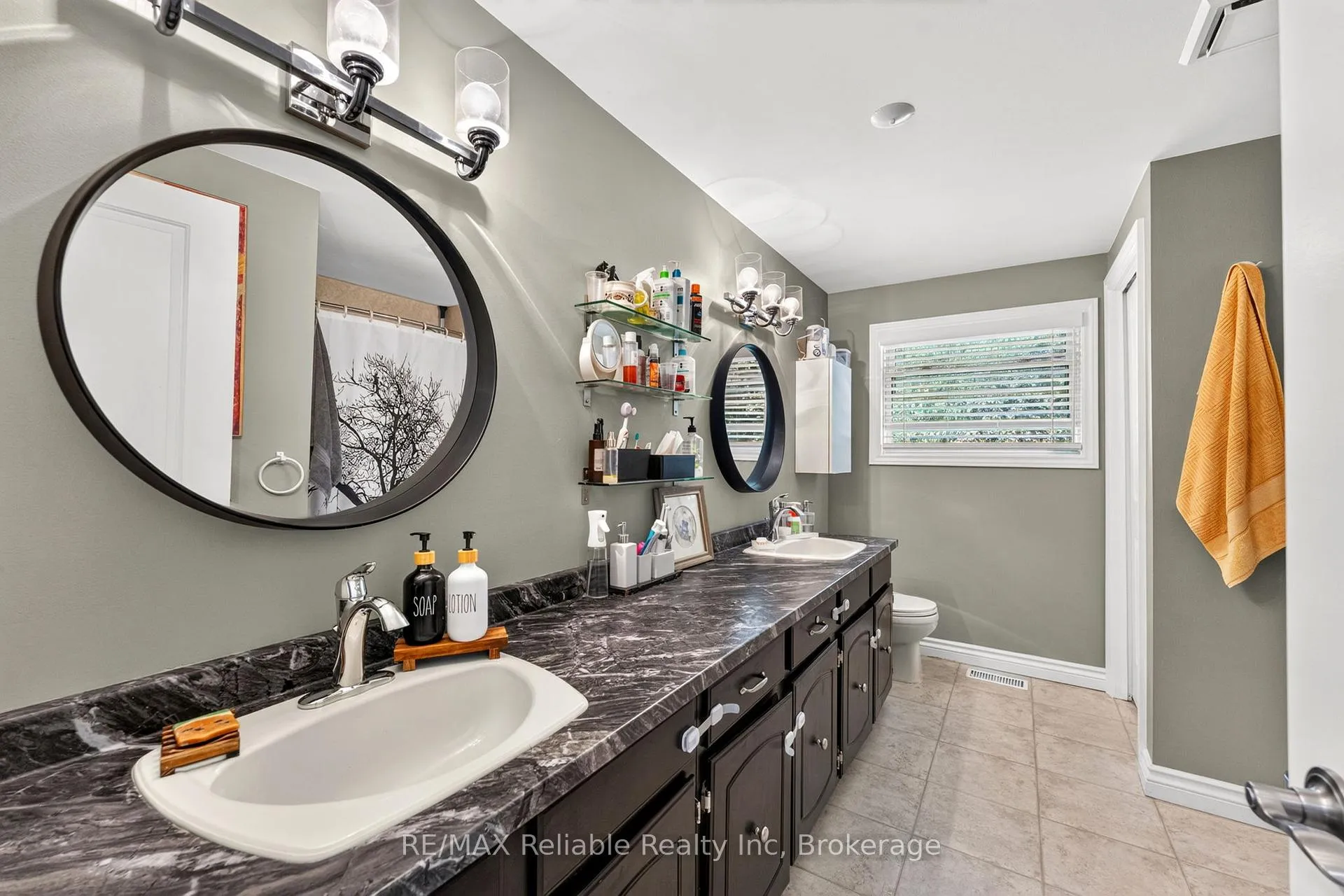 Photo 17 of 13 Blair Street, Bluewater, Bayfield — HOMEH