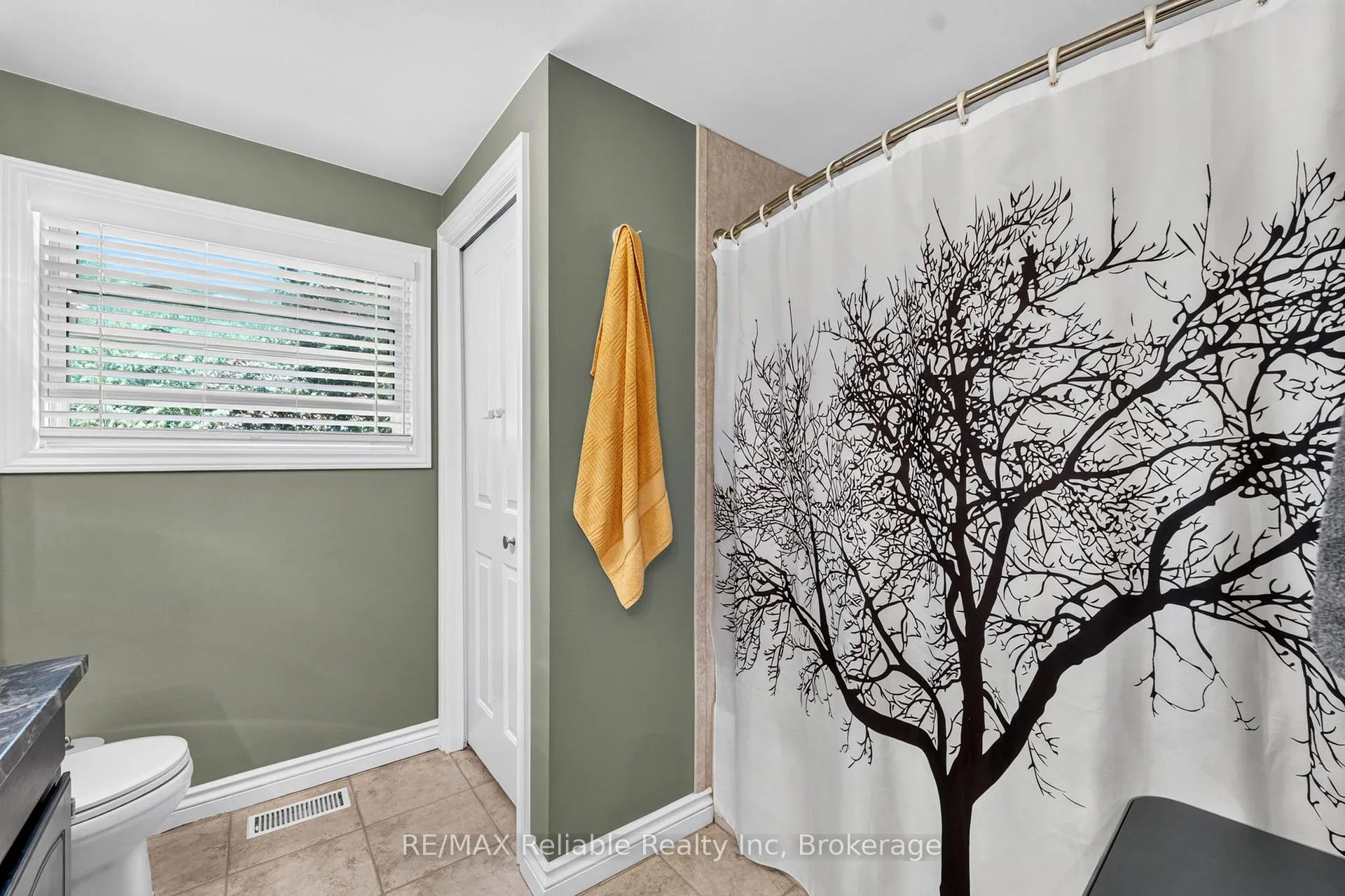 Photo 18 of 13 Blair Street, Bluewater, Bayfield — HOMEH