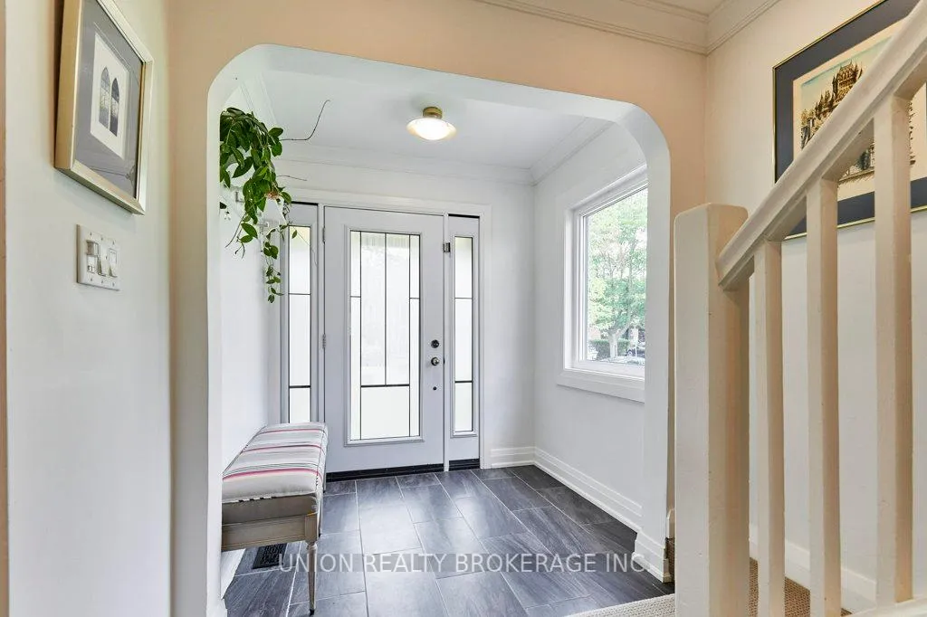 Photo 2 of 91 Eighth Street, Etobicoke, New Toronto — HOMEH