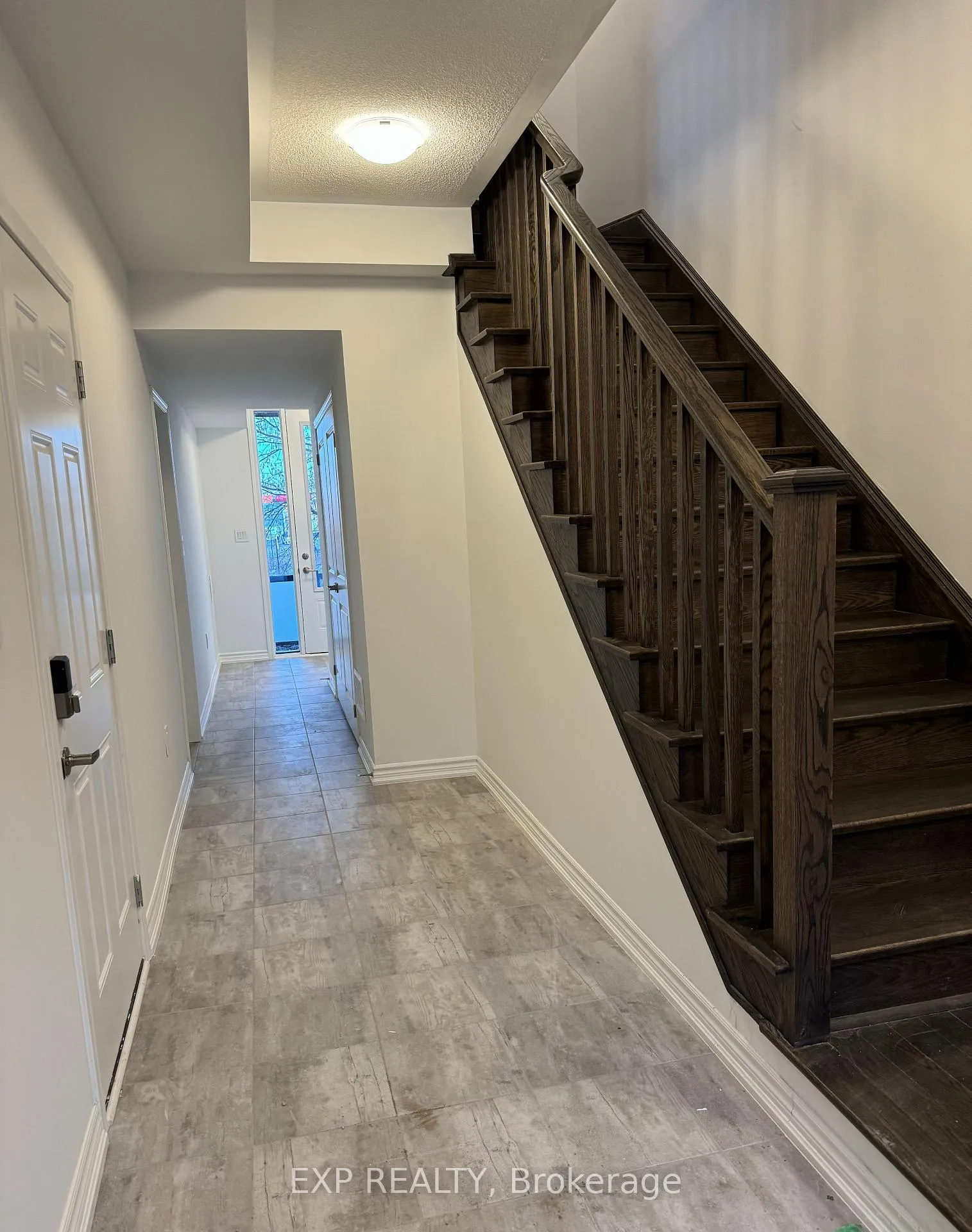 Photo 12 of 172 Kepple Circle E, Brampton, Northwest Brampton — HOMEH