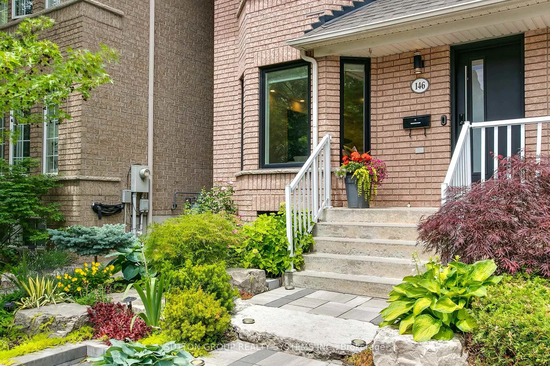 Photo 4 of 146 Tarragona Boulevard, Toronto, Junction Area — HOMEH
