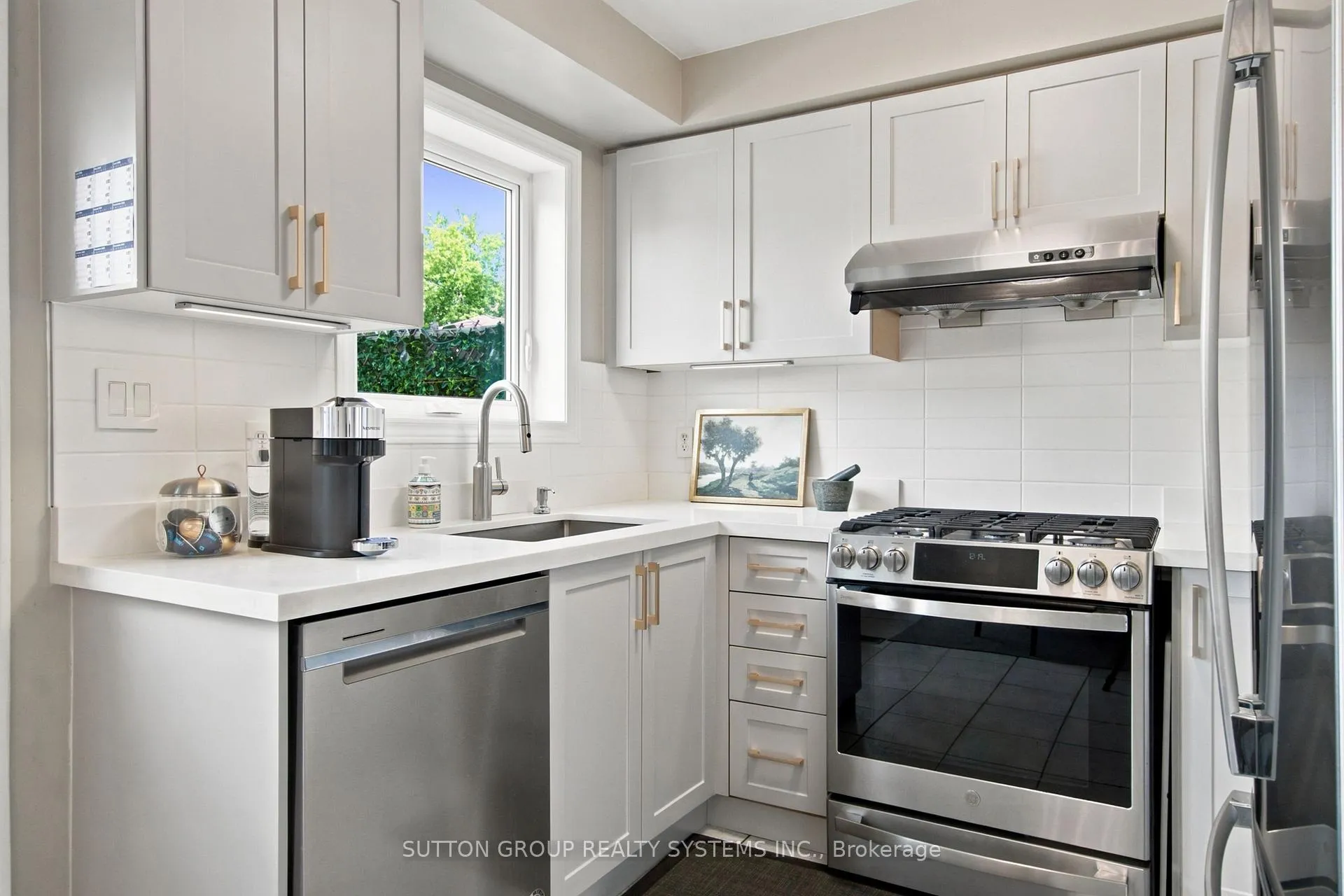 Photo 12 of 146 Tarragona Boulevard, Toronto, Junction Area — HOMEH