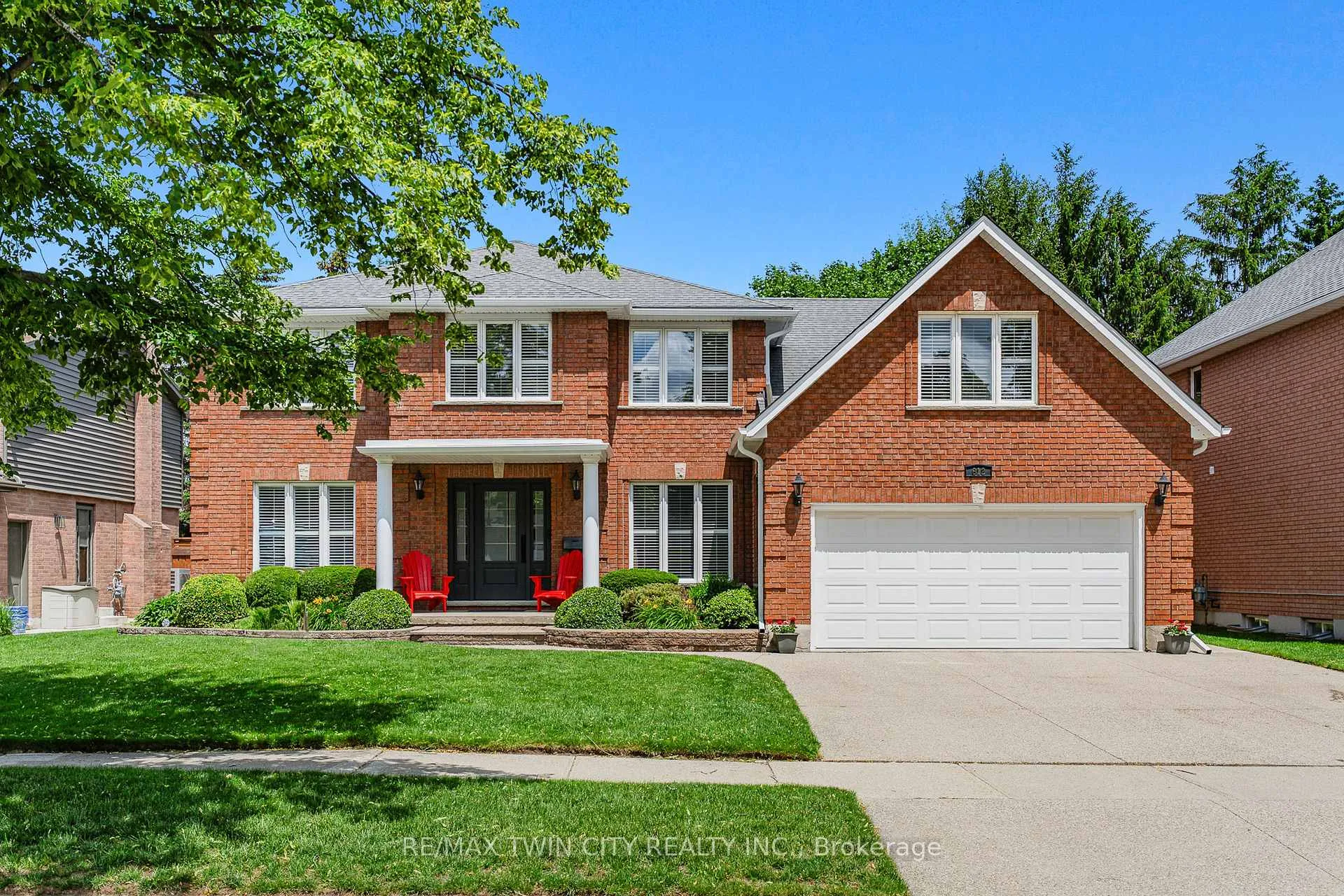 Photo 4 of 612 Stonebury Crescent, Waterloo — HOMEH