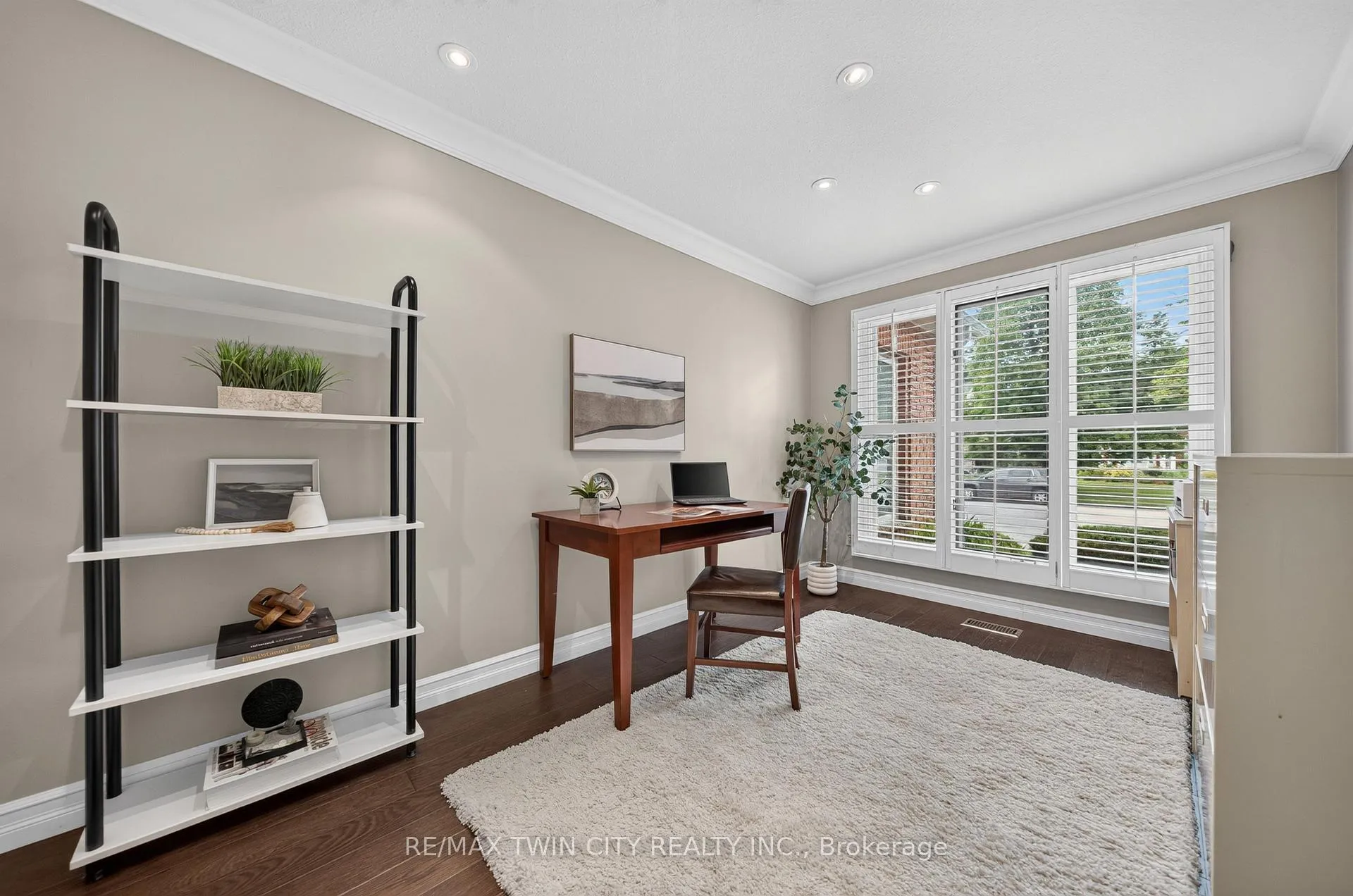 Photo 9 of 612 Stonebury Crescent, Waterloo — HOMEH