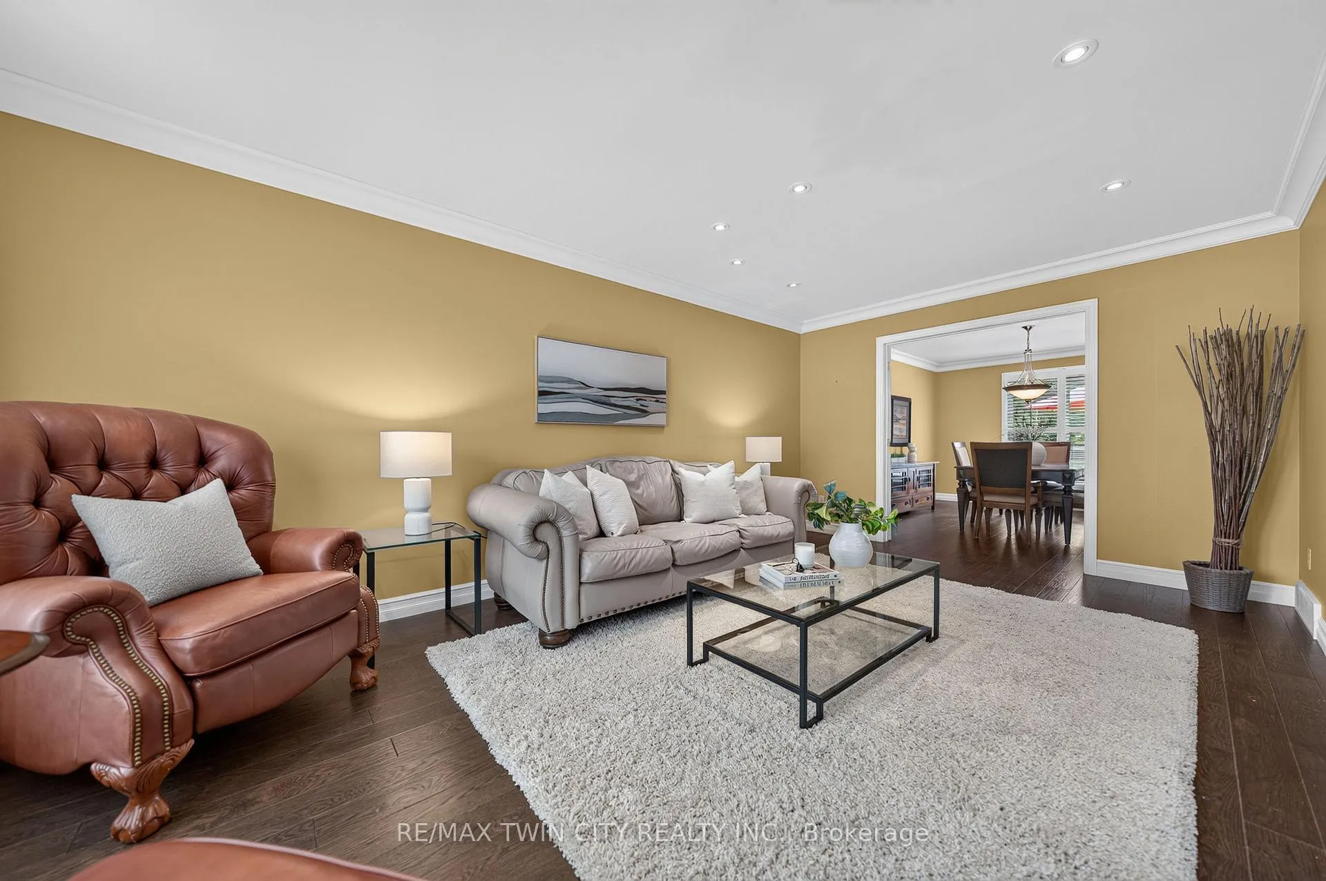 Photo 11 of 612 Stonebury Crescent, Waterloo — HOMEH