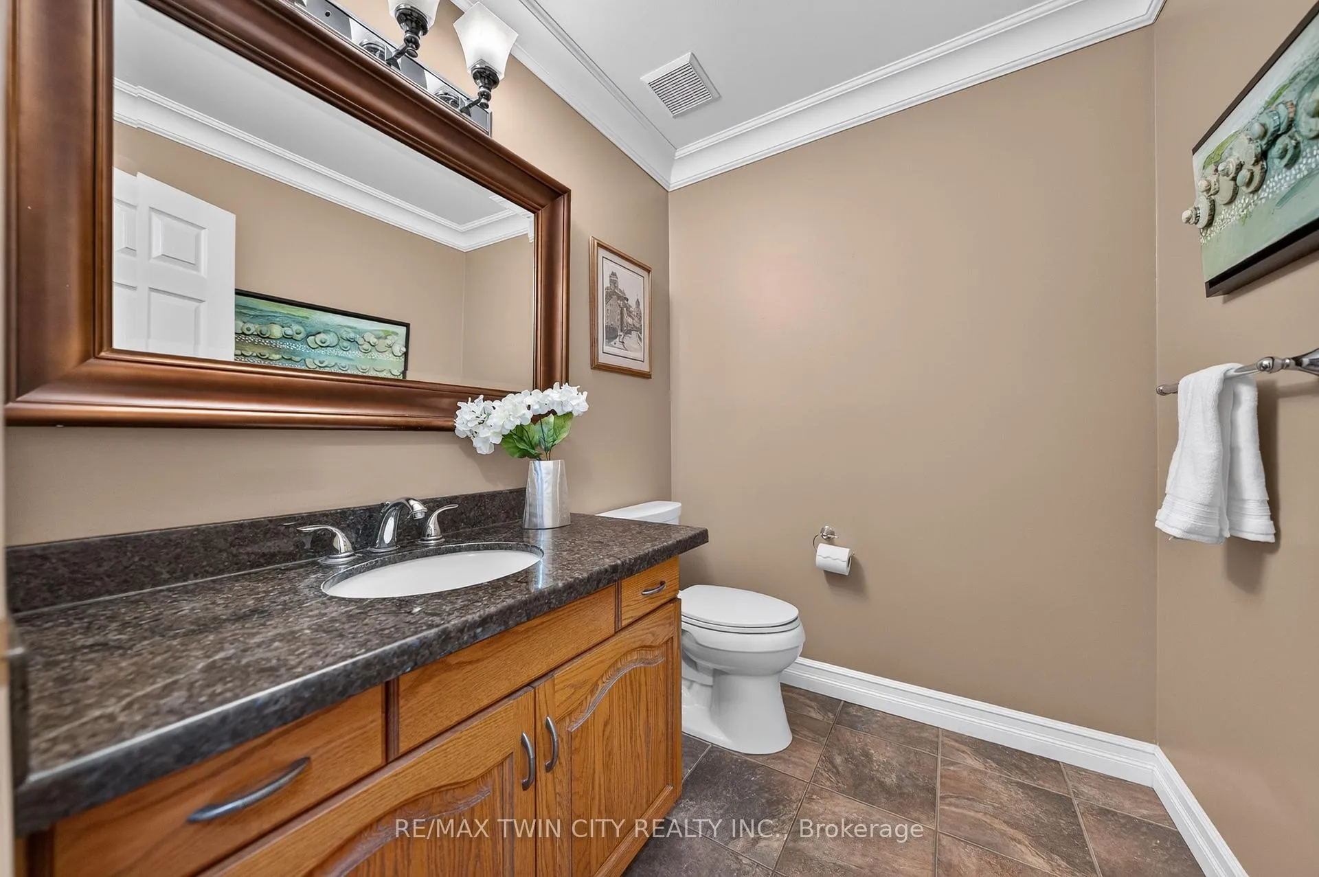 Photo 23 of 612 Stonebury Crescent, Waterloo — HOMEH
