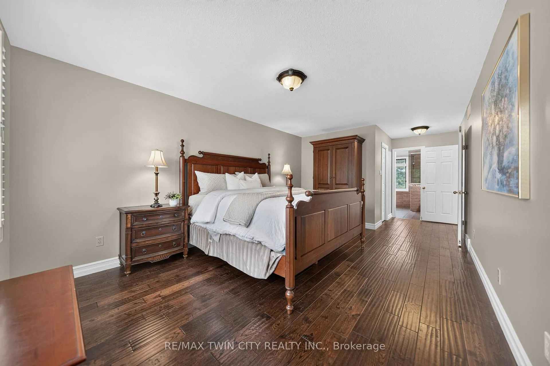 Photo 25 of 612 Stonebury Crescent, Waterloo — HOMEH