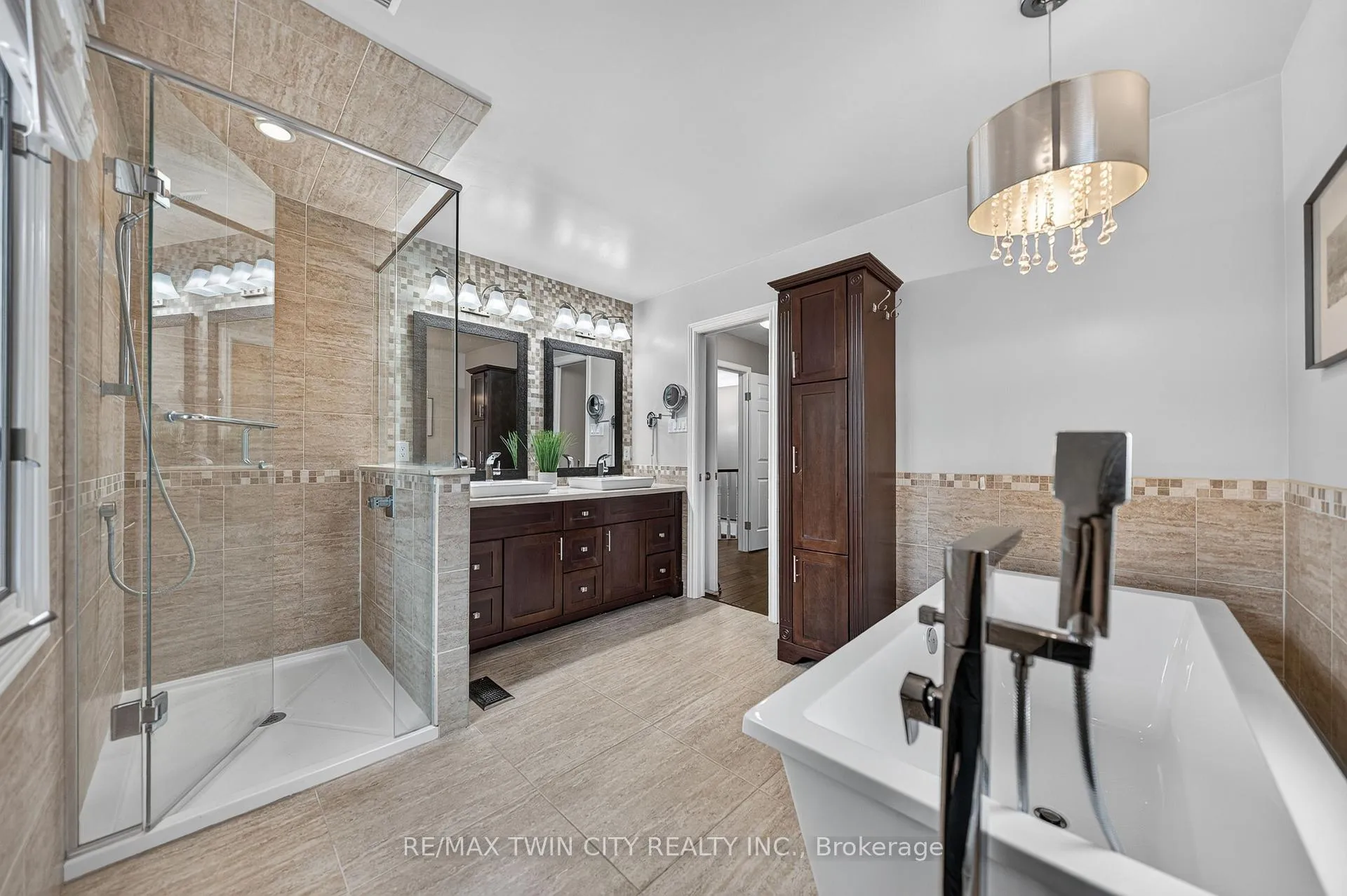 Photo 26 of 612 Stonebury Crescent, Waterloo — HOMEH