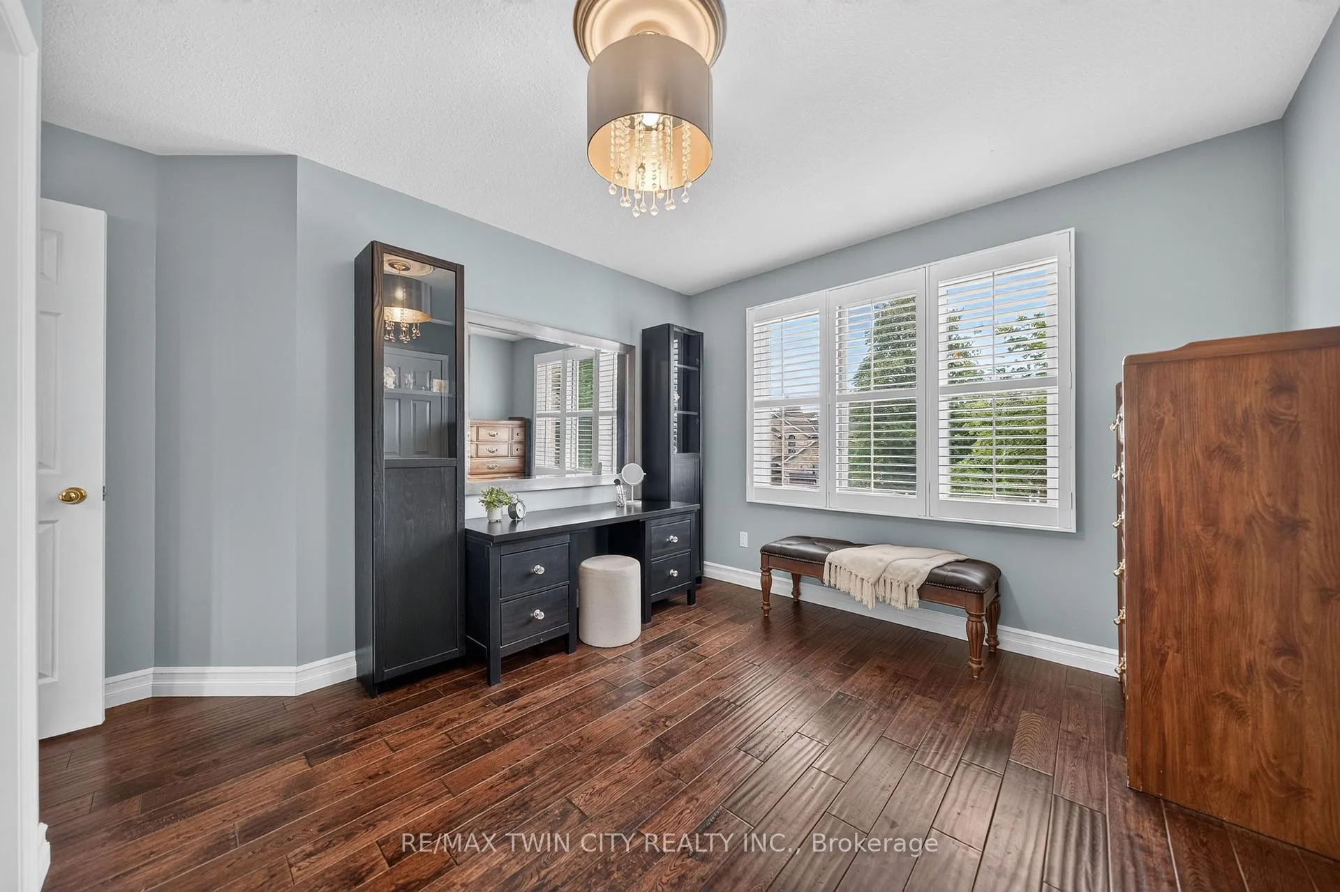 Photo 28 of 612 Stonebury Crescent, Waterloo — HOMEH