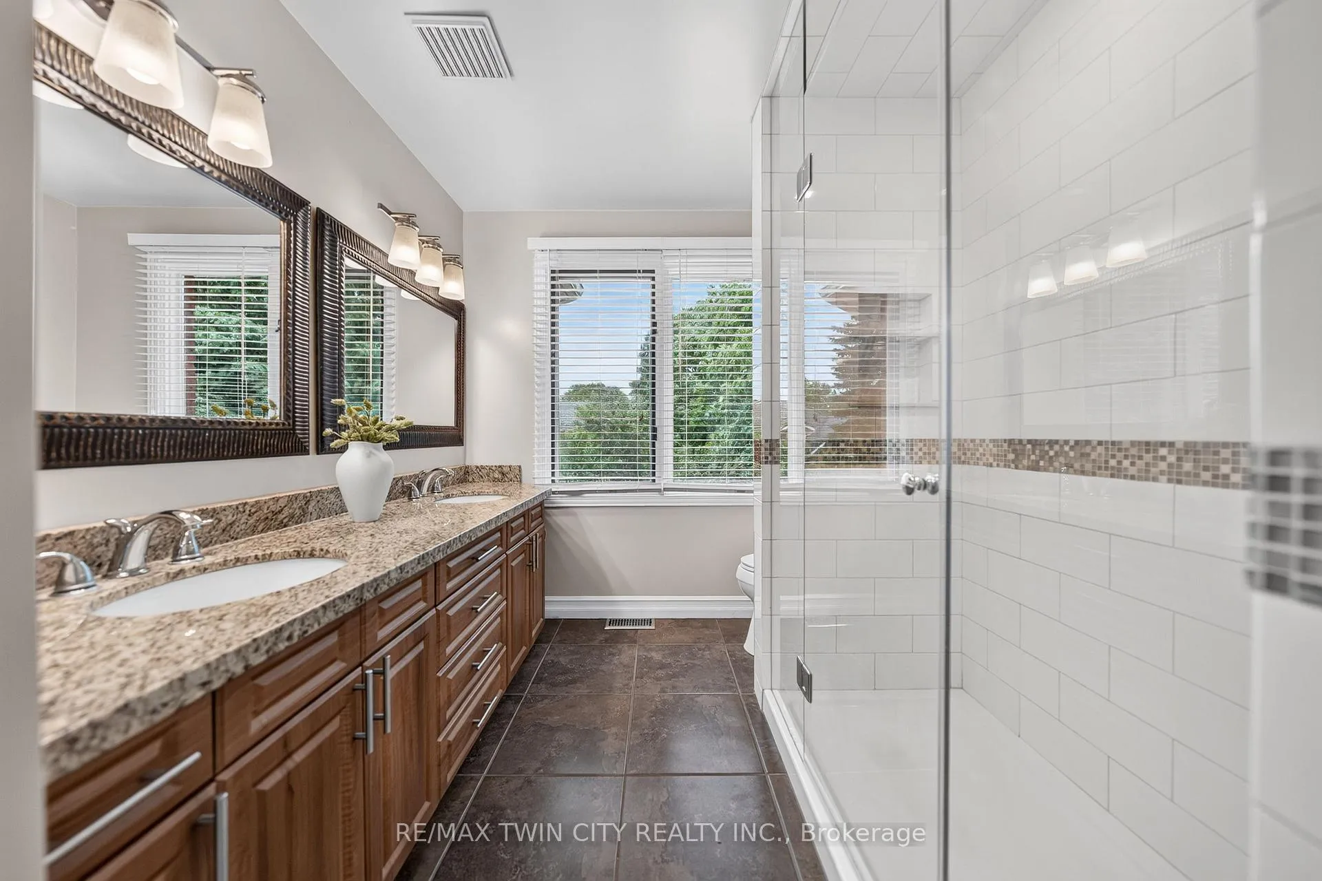 Photo 31 of 612 Stonebury Crescent, Waterloo — HOMEH