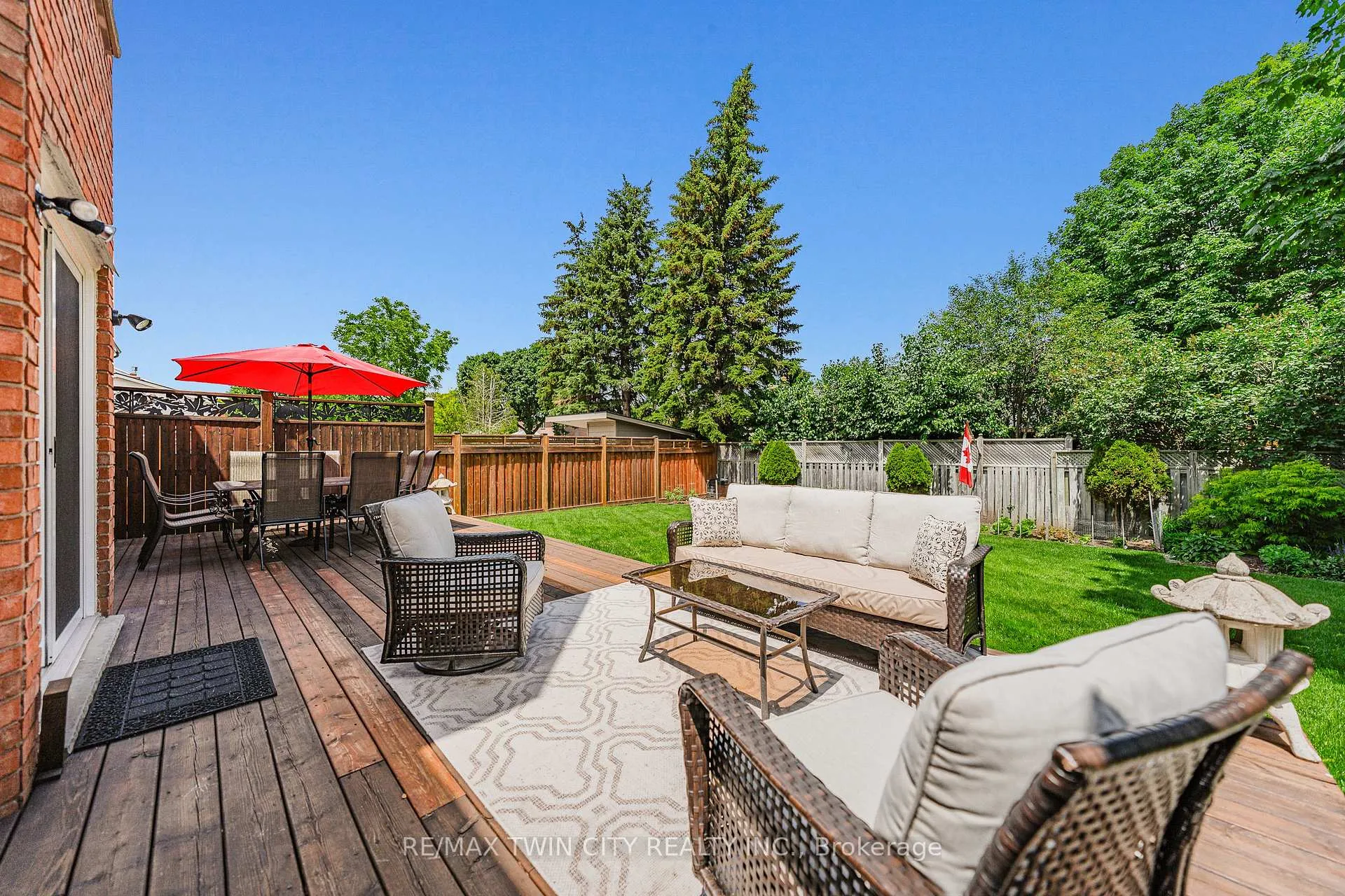 Photo 45 of 612 Stonebury Crescent, Waterloo — HOMEH