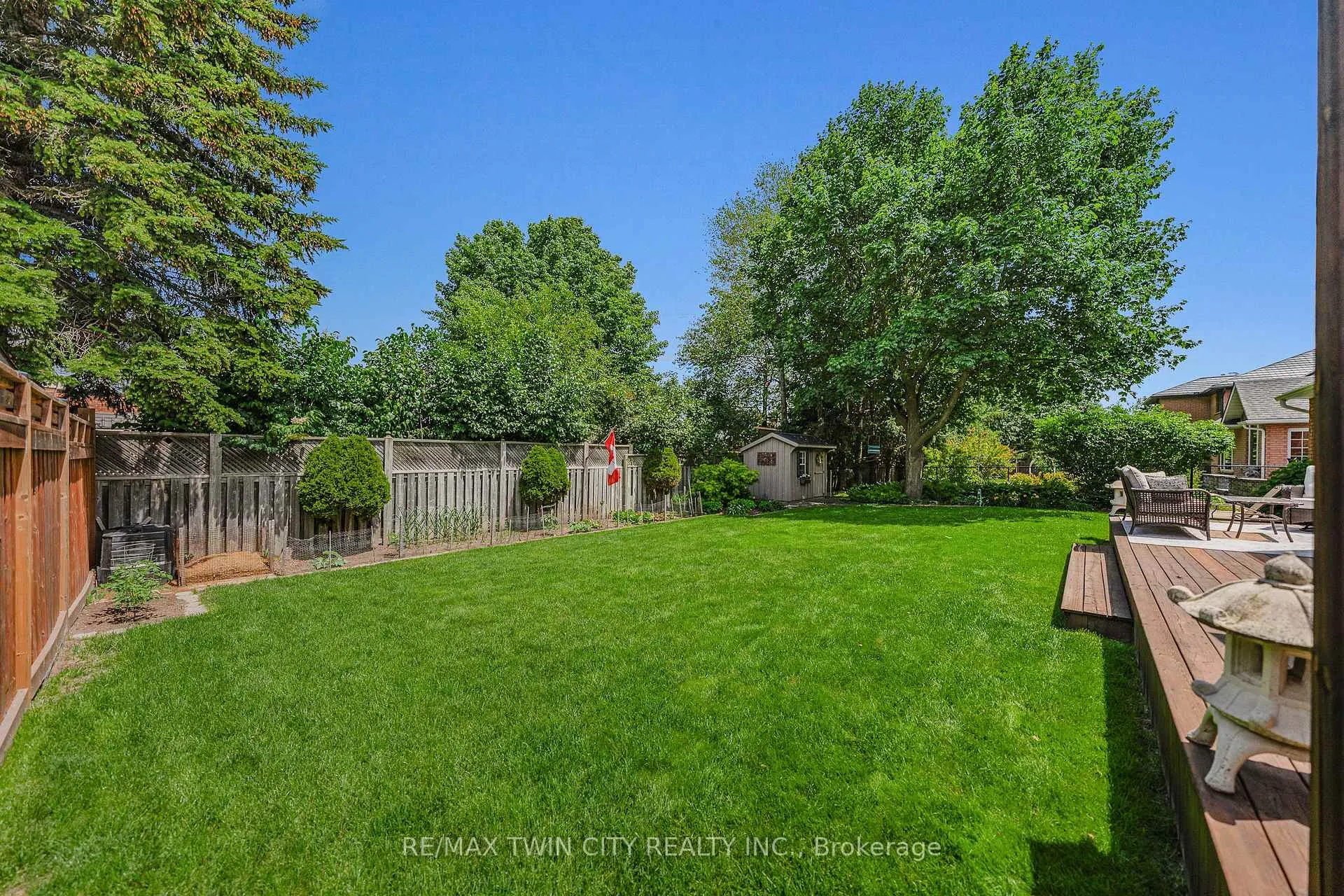 Photo 48 of 612 Stonebury Crescent, Waterloo — HOMEH