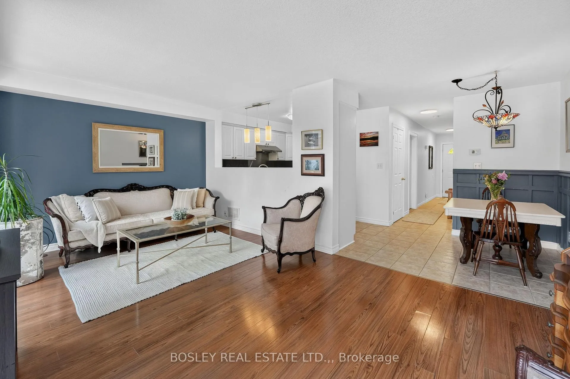 Photo of Unit 10, 6263 Valley Way