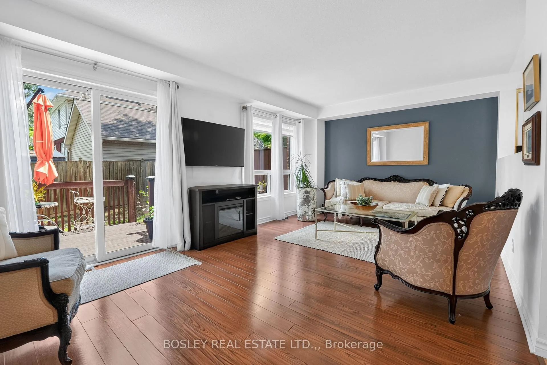 Photo 5 of Unit 10, 6263 Valley Way, Niagara Falls, Morrison — HOMEH