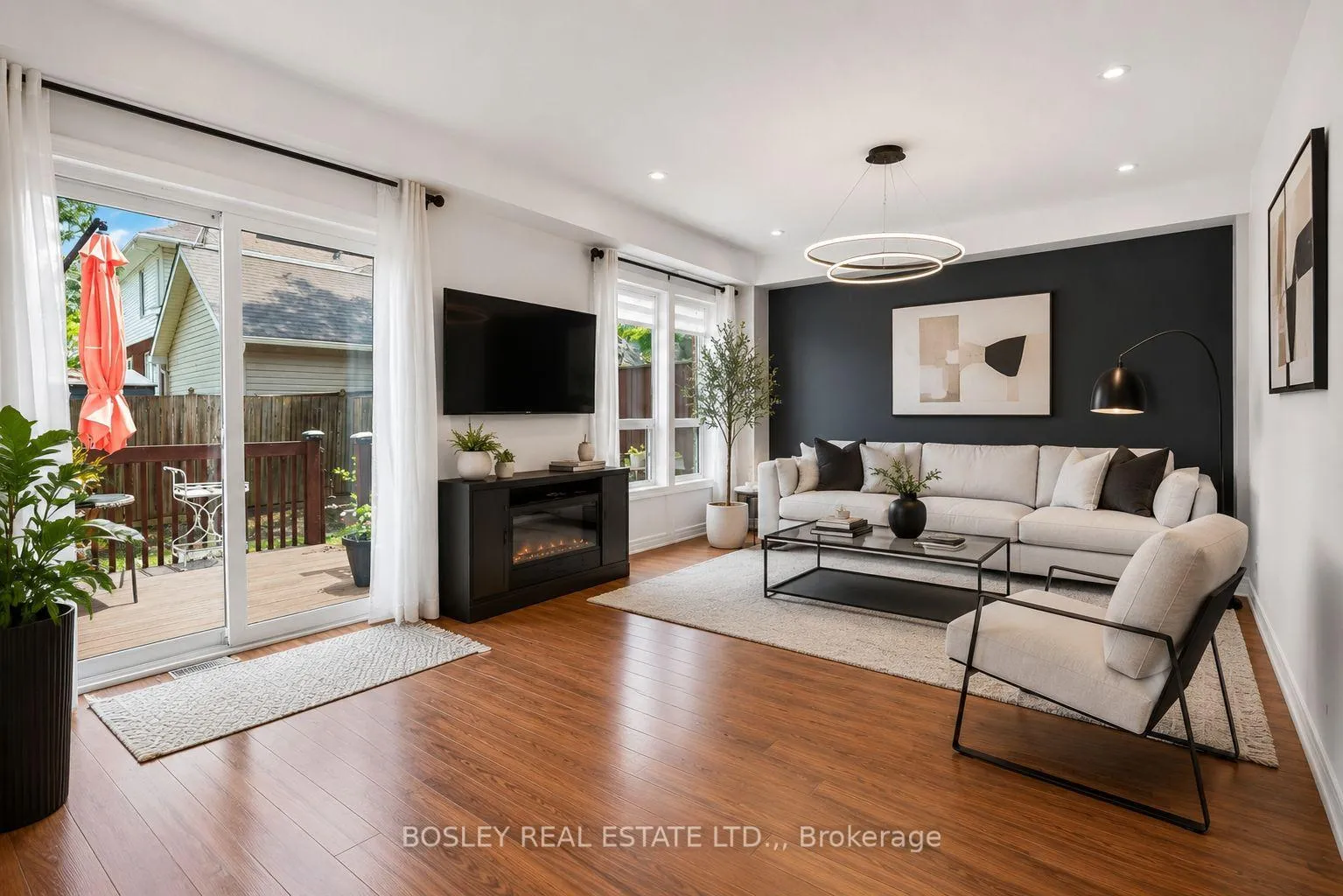 Photo 9 of Unit 10, 6263 Valley Way, Niagara Falls, Morrison — HOMEH