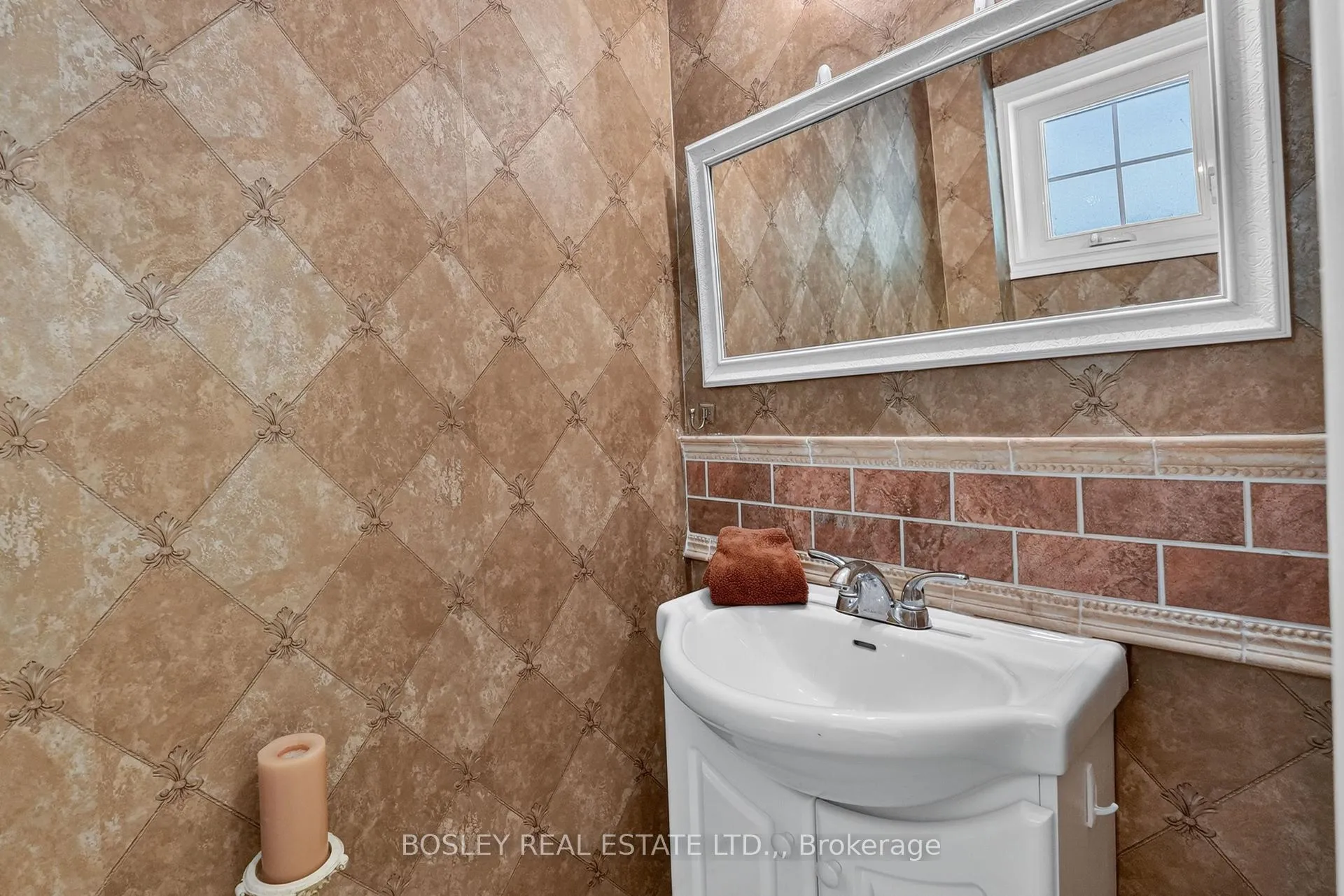 Photo 31 of Unit 10, 6263 Valley Way, Niagara Falls, Morrison — HOMEH