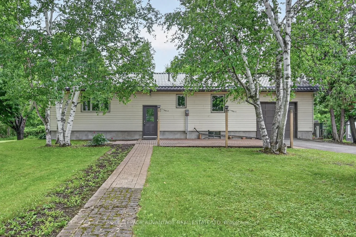 Photo 6 of 83 Broadview Avenue W, Rideau Lakes, Rideau Lakes (South Elmsley) Twp — HOMEH