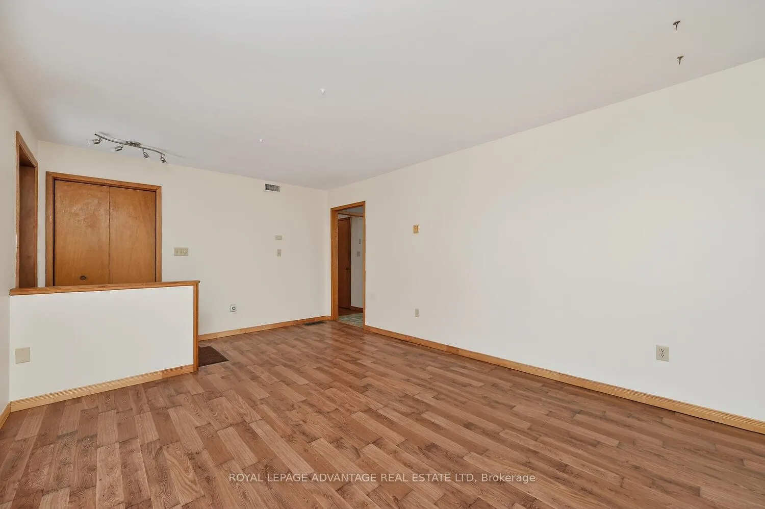 Photo 11 of 83 Broadview Avenue W, Rideau Lakes, Rideau Lakes (South Elmsley) Twp — HOMEH