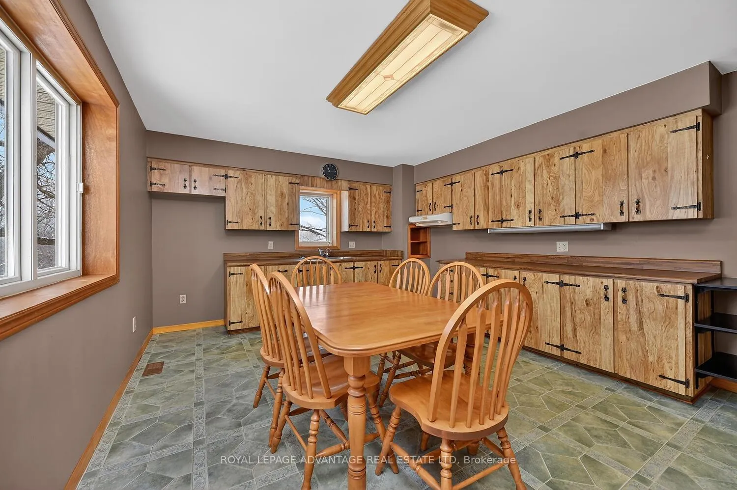 Photo 17 of 83 Broadview Avenue W, Rideau Lakes, Rideau Lakes (South Elmsley) Twp — HOMEH