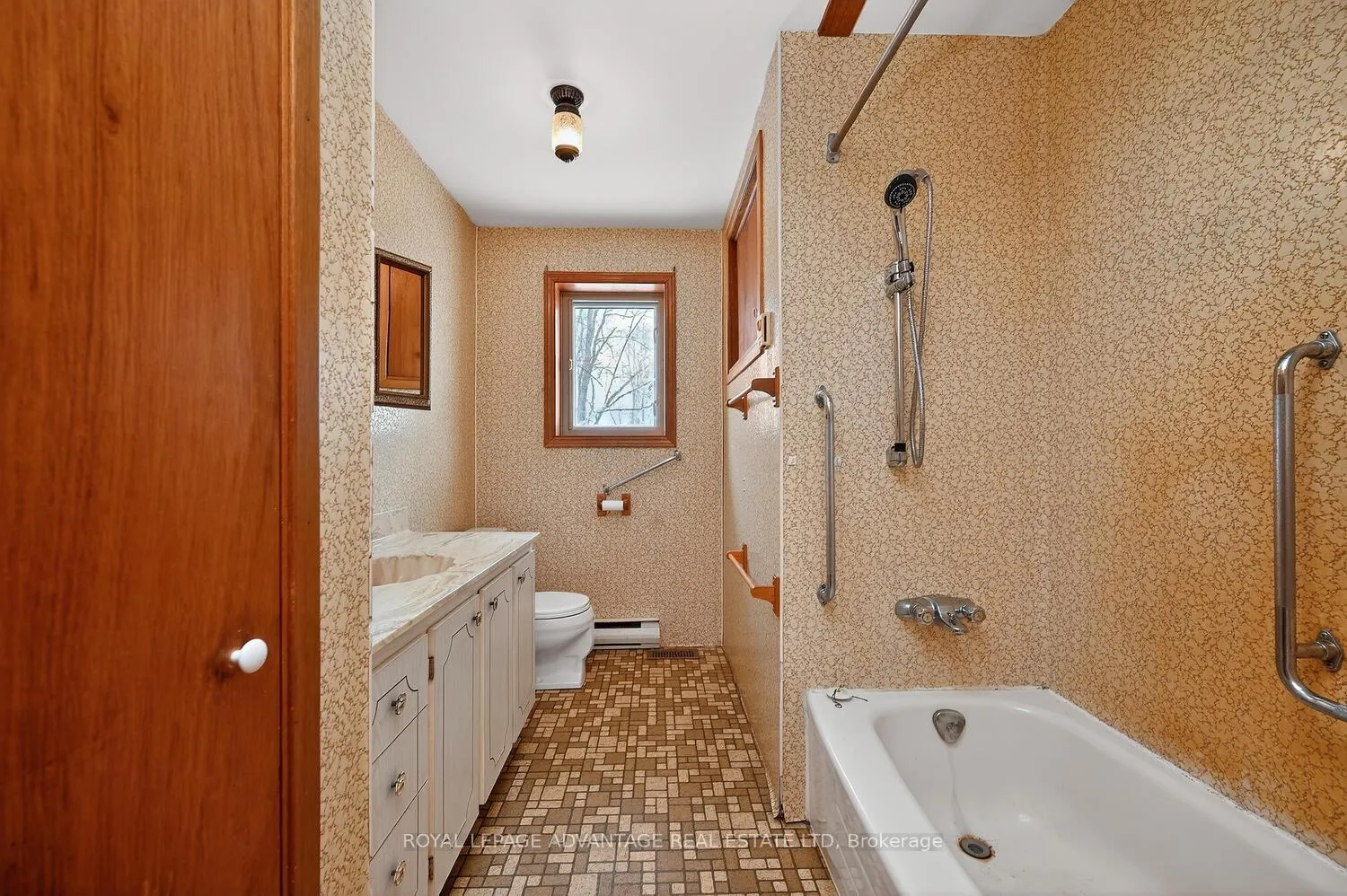 Photo 20 of 83 Broadview Avenue W, Rideau Lakes, Rideau Lakes (South Elmsley) Twp — HOMEH