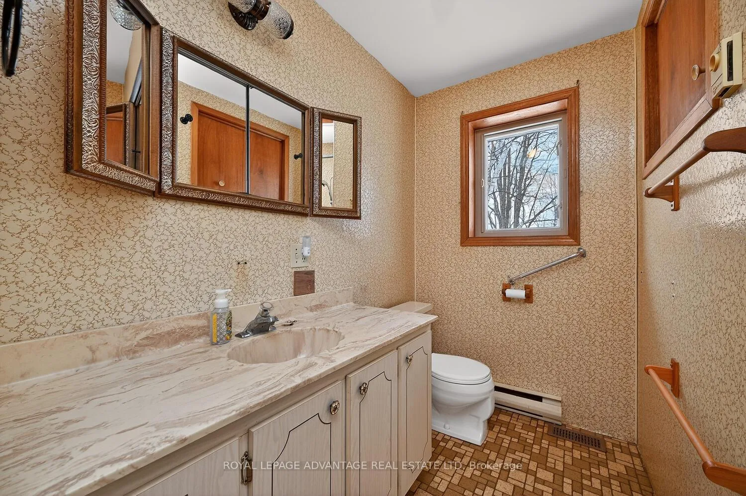 Photo 21 of 83 Broadview Avenue W, Rideau Lakes, Rideau Lakes (South Elmsley) Twp — HOMEH