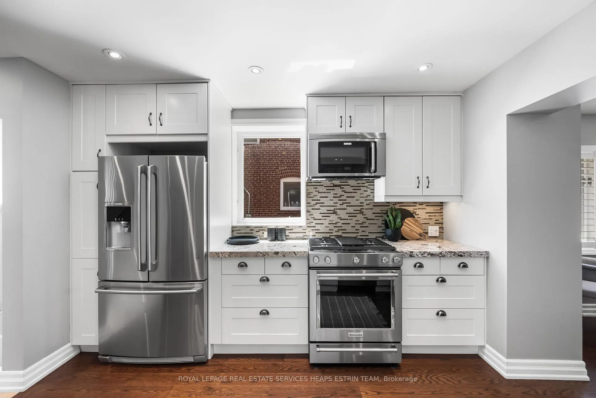 Photo 7 of 502 Sutherland Drive, Toronto, Leaside — HOMEH